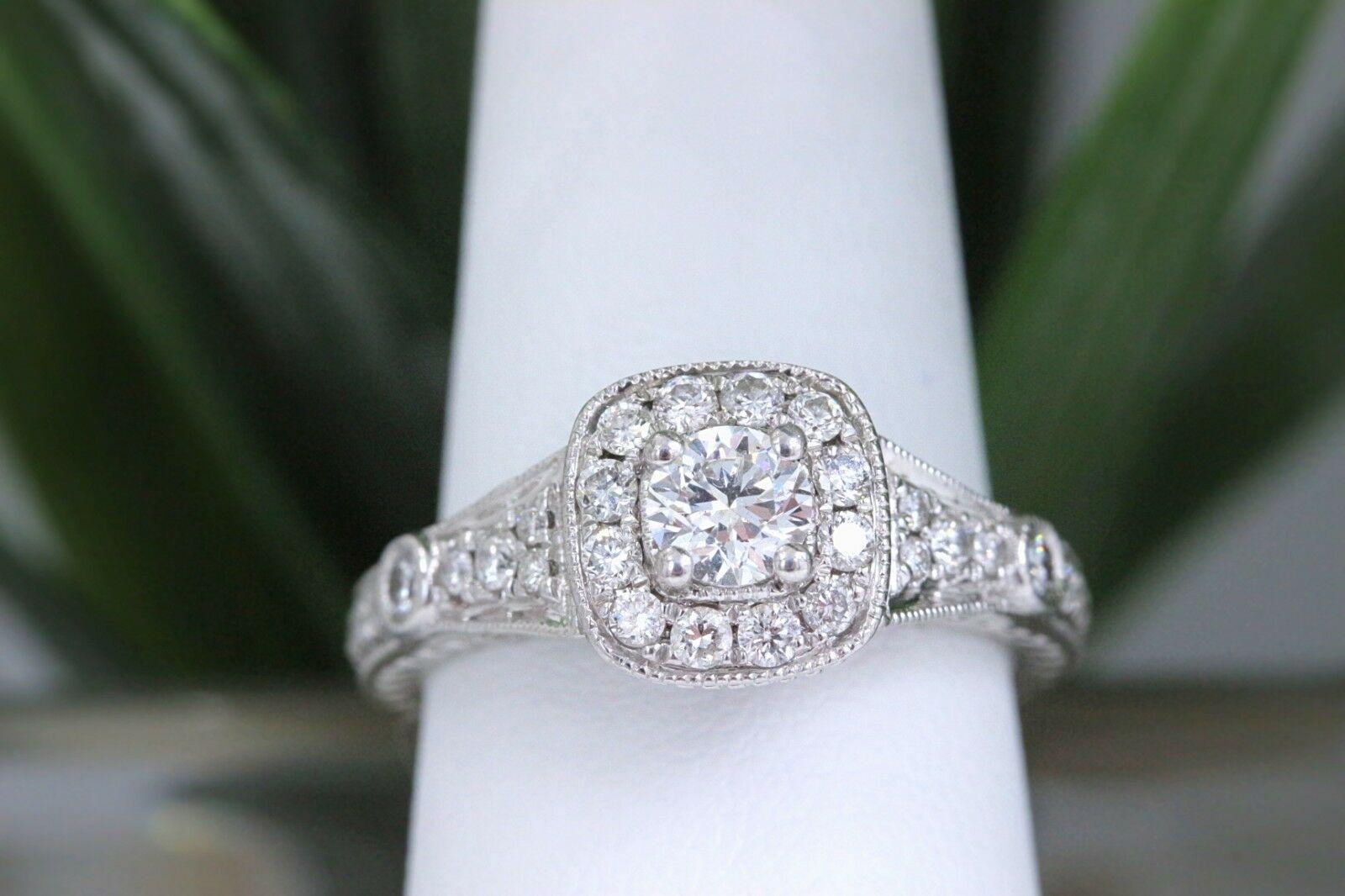 Vera Wang Diamond Engagement Ring Love Collection Round 1.25 Carat 14 Karat Gold For Sale 3