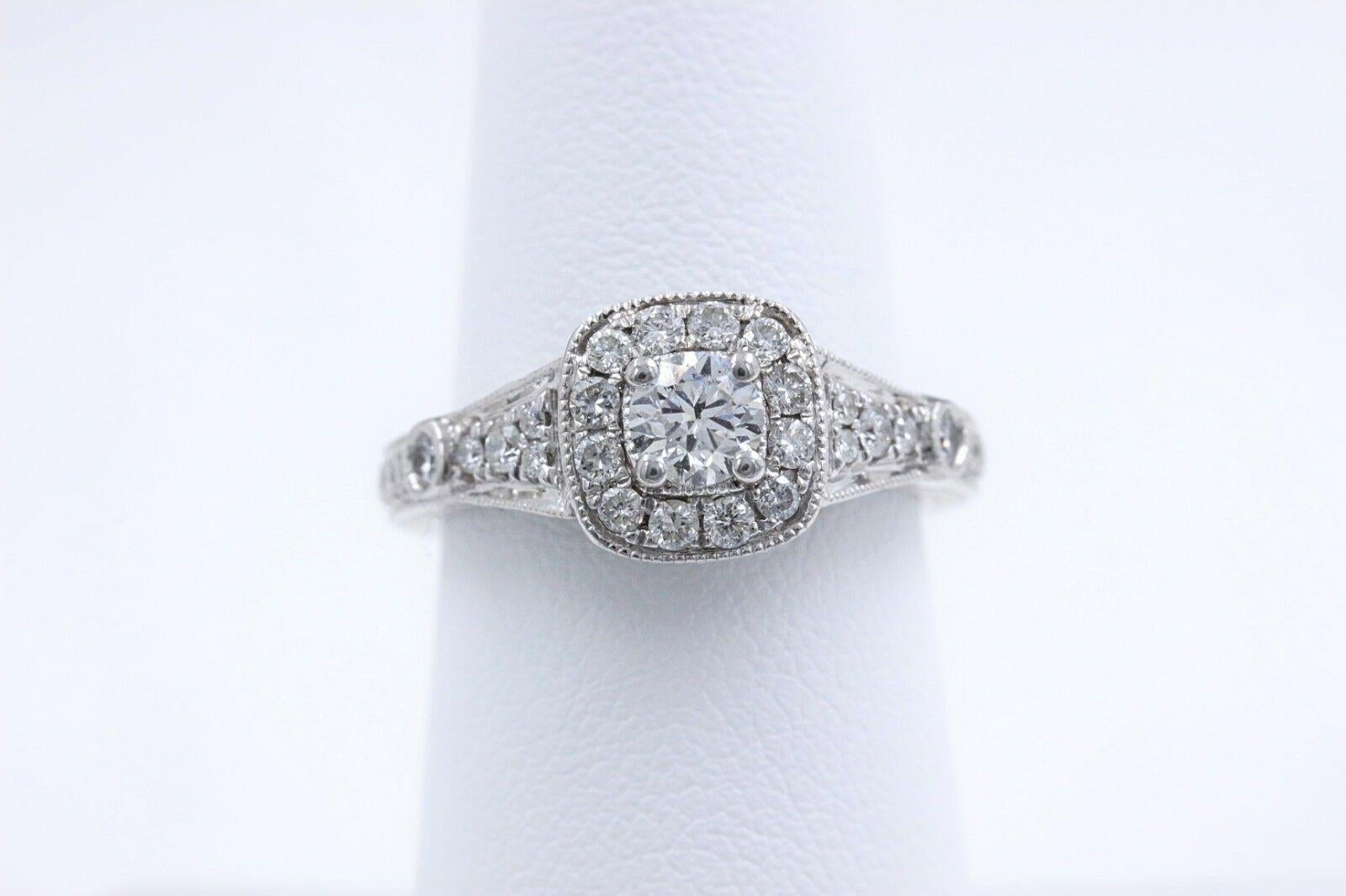 Round Cut Vera Wang Diamond Engagement Ring Love Collection Round 1.25 Carat 14 Karat Gold For Sale