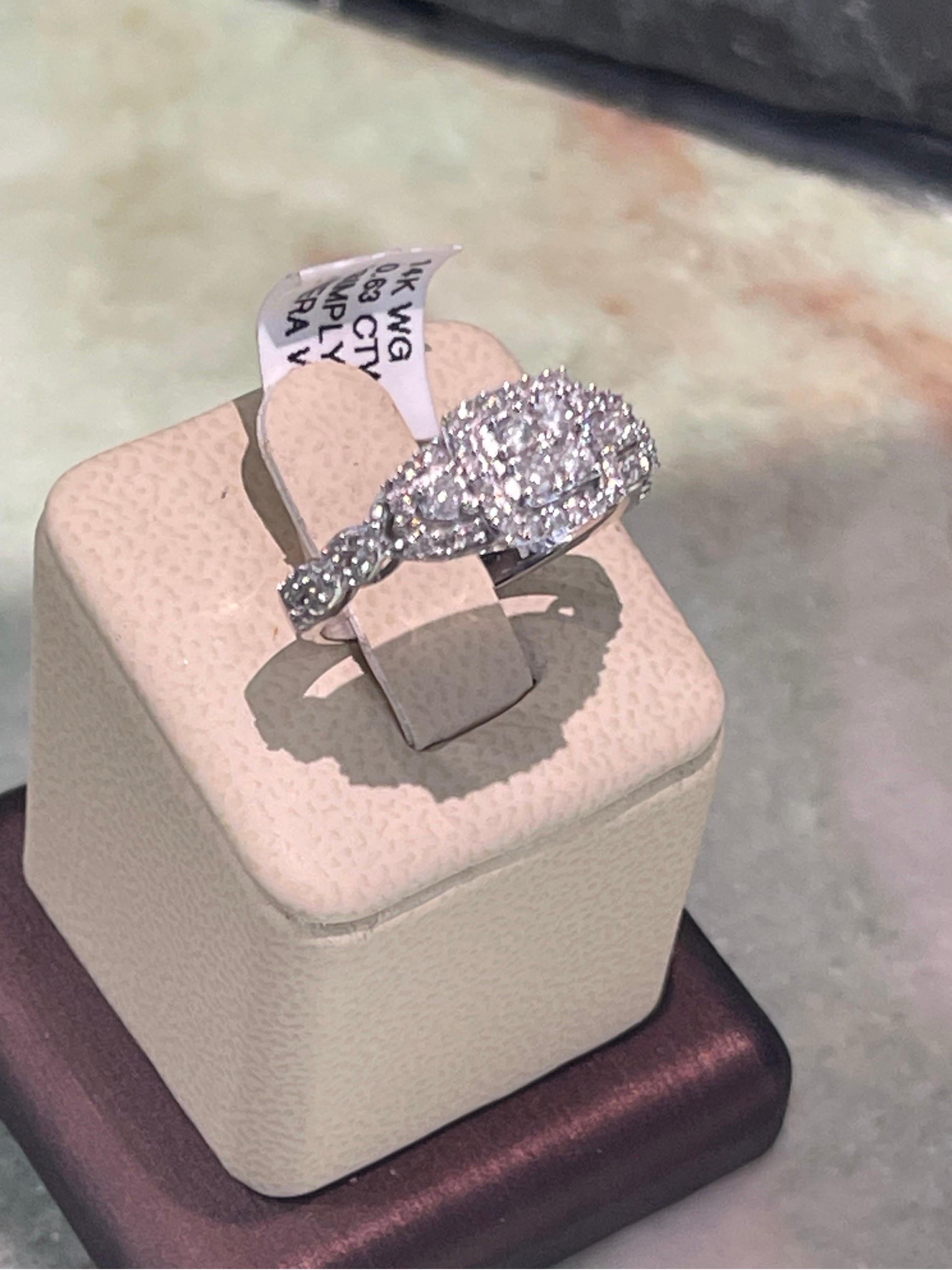 Classical Roman Vera Wang Diamond Ring In 14k For Sale