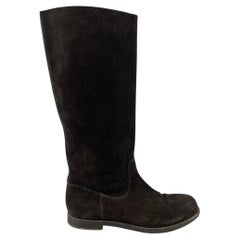 VERA WANG Kristen Taglia 9 Stivali in pelle scamosciata nera