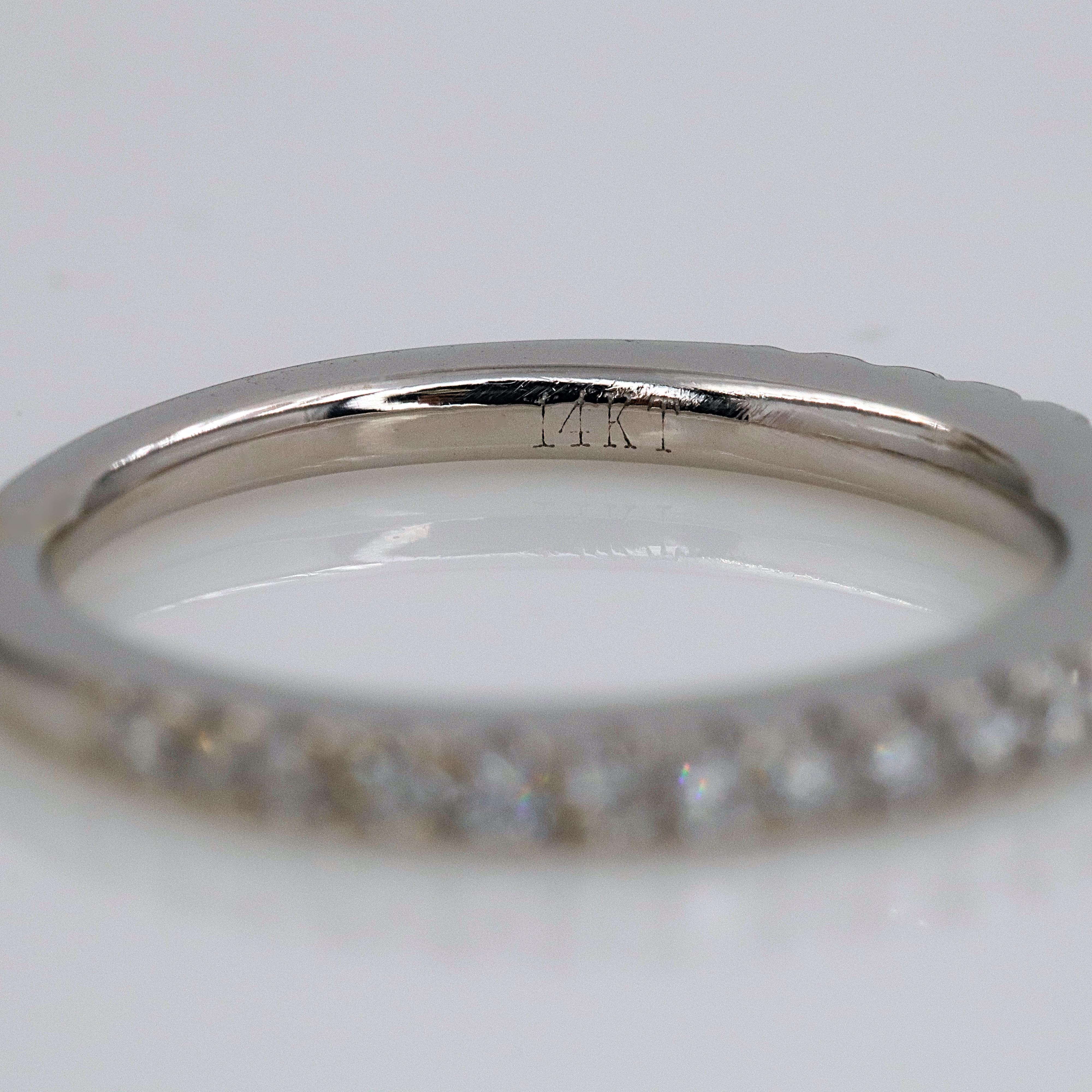 Vera Wang Love 1/4 Carat Diamond Wedding Band Ring 14 Karat White Gold In Excellent Condition In San Diego, CA