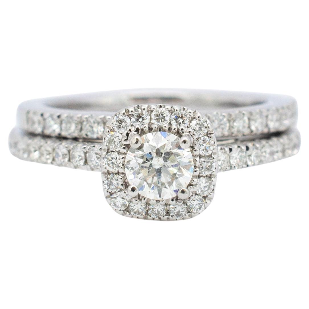 Alliance d'amour Vera Wang en or blanc 14 carats avec halo de diamants 