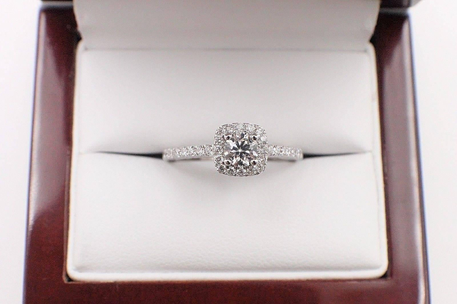 Vera Wang Love Diamond Engagement Ring 3/4 Carat in 14 Karat White Gold For Sale 2