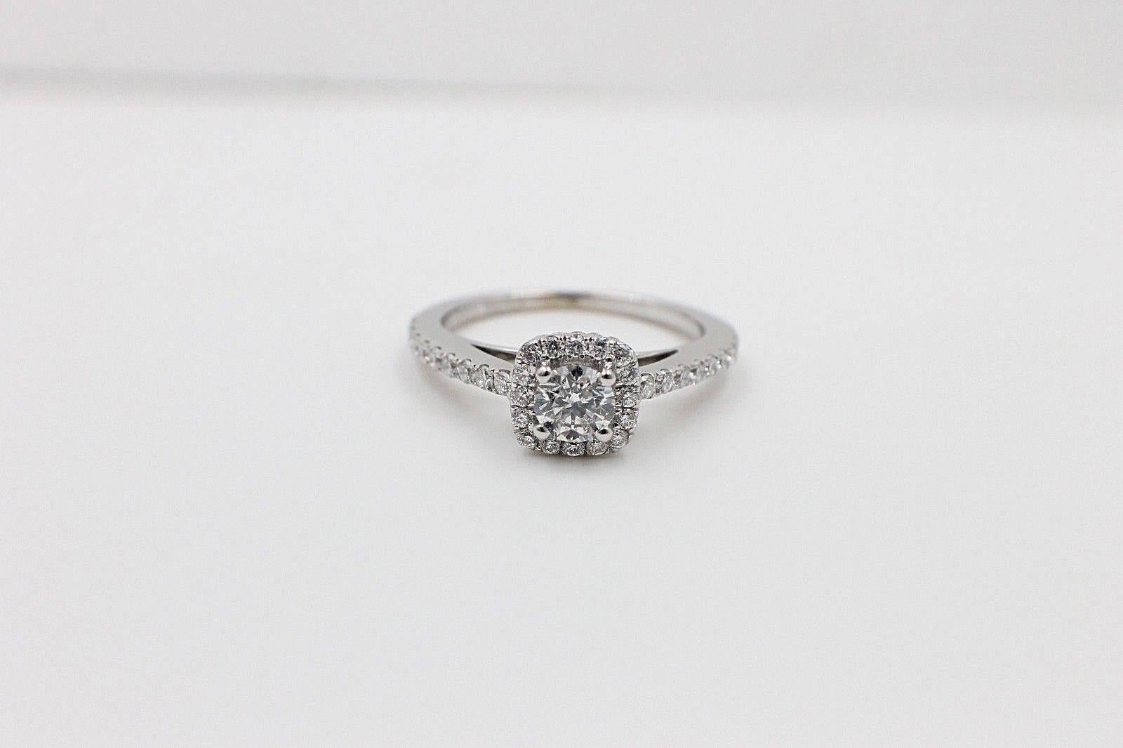 Round Cut Vera Wang Love Diamond Engagement Ring 3/4 Carat in 14 Karat White Gold For Sale
