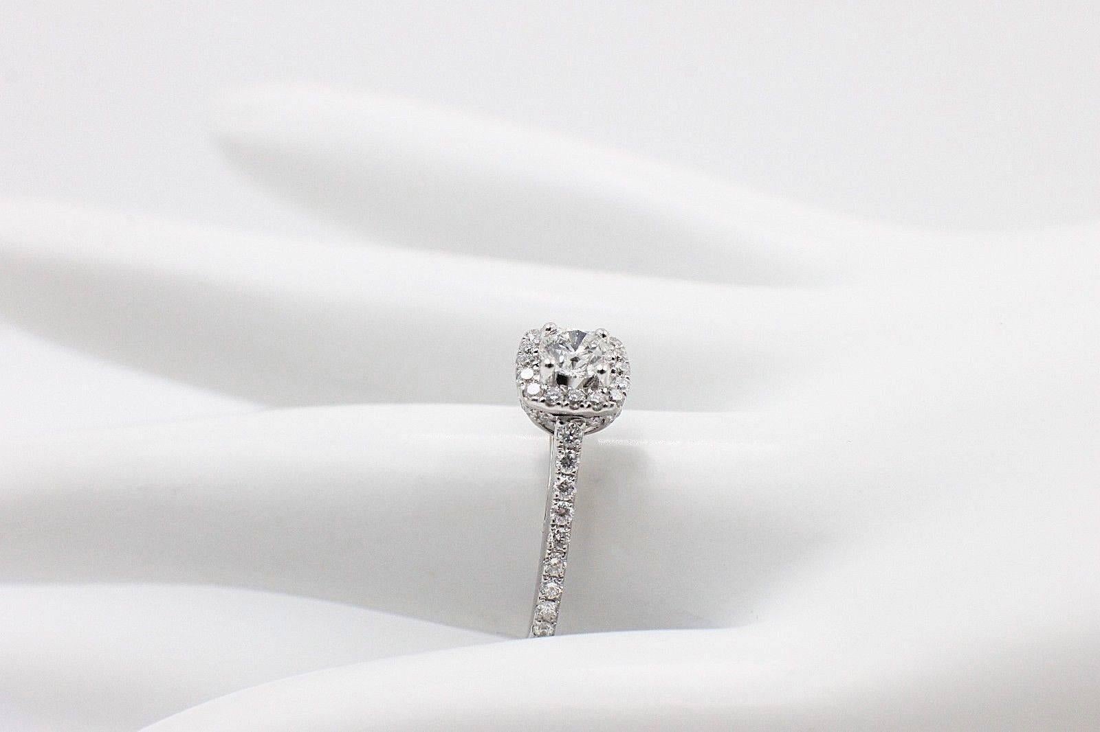 Vera Wang Love Diamond Engagement Ring 3/4 Carat in 14 Karat White Gold For Sale 1