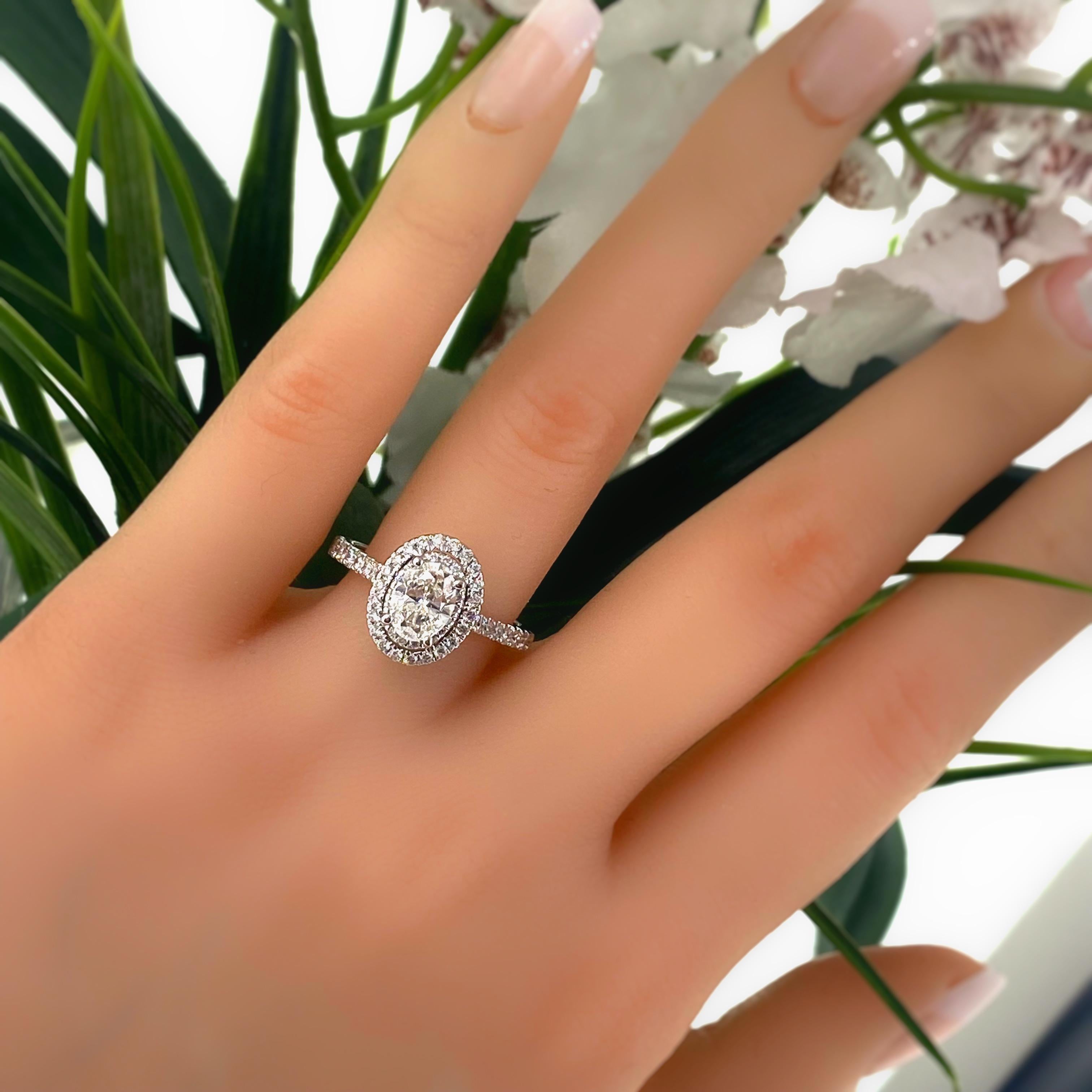Vera Wang Love Oval Diamond 1 5/8 Tcw Frame Halo Engagement Ring 14kt White Gold 2
