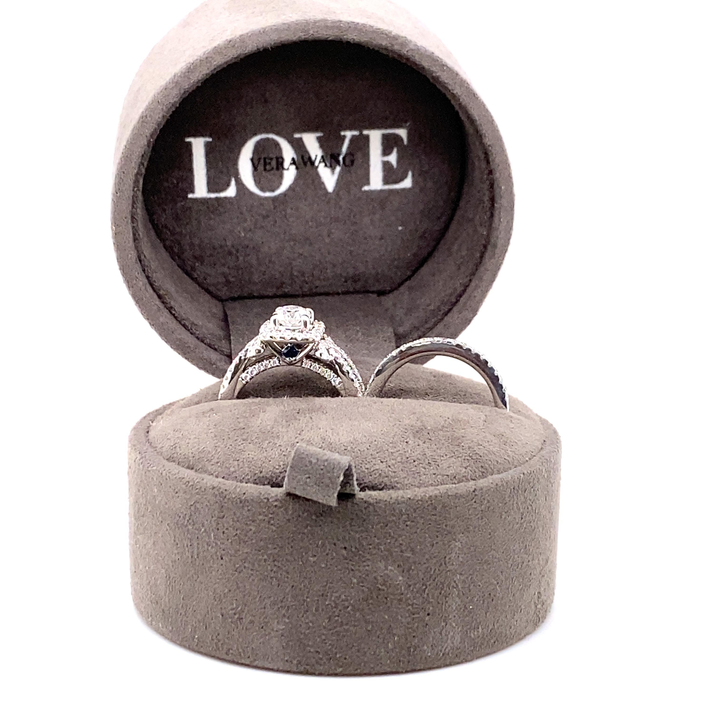 Vera Wang Love: 14 Karat Weißgold Verlobungsring und Ring mit rundem Diamanten, 1,28 Karat für Damen oder Herren im Angebot