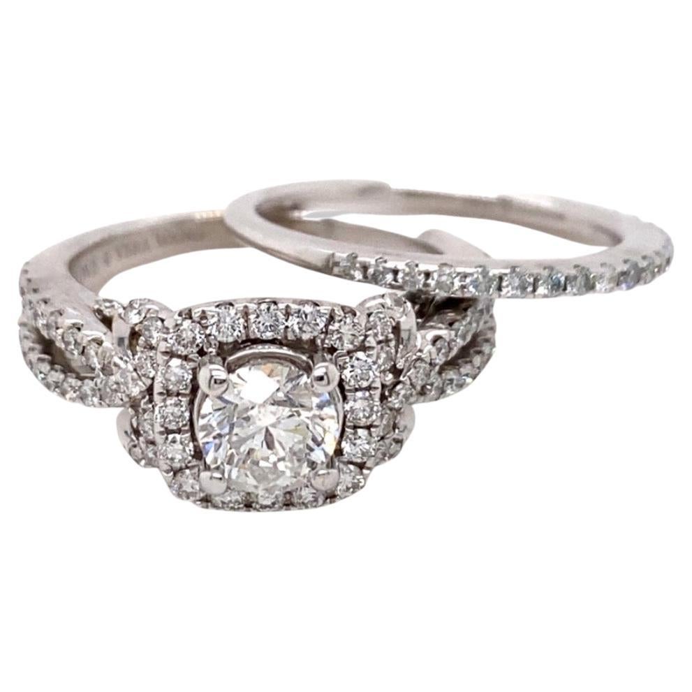 Vera Wang Love: 14 Karat Weißgold Verlobungsring und Ring mit rundem Diamanten, 1,28 Karat im Angebot