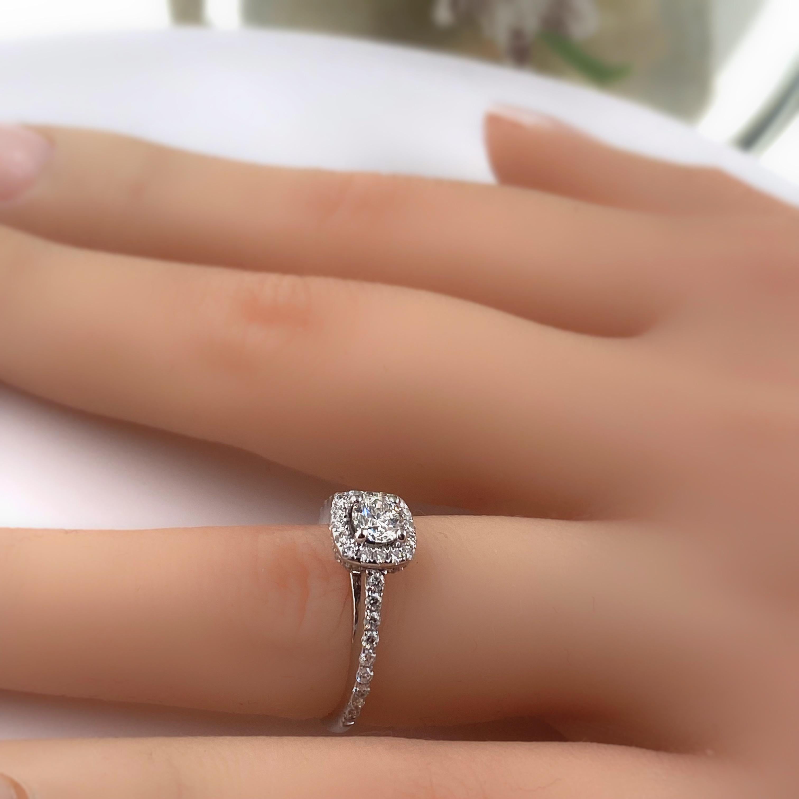 Vera Wang Love Wish 7/8 Tcw Round Brilliant Diamond Halo Engagement Ring 14kt 1