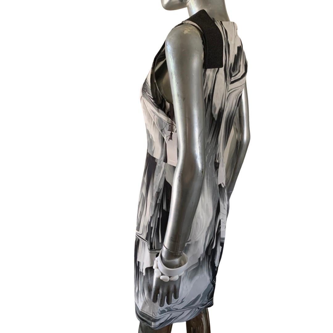Vera Wang Modernes ärmelloses Kleid mit abstraktem Druck und asymmetrischem Kragen Größe 8 im Angebot 5