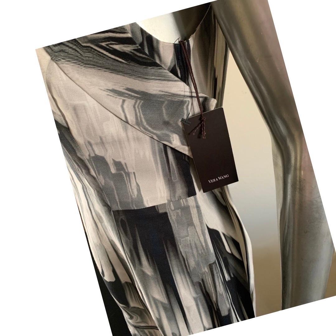 Vera Wang Modernes ärmelloses Kleid mit abstraktem Druck und asymmetrischem Kragen Größe 8 im Angebot 2