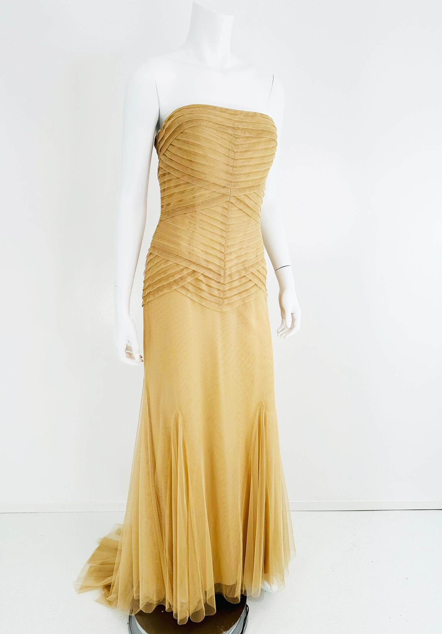 Vera Wang Tulle nude/champagne Robe torse plissée sans bretelles avec traîne 10 en vente 5