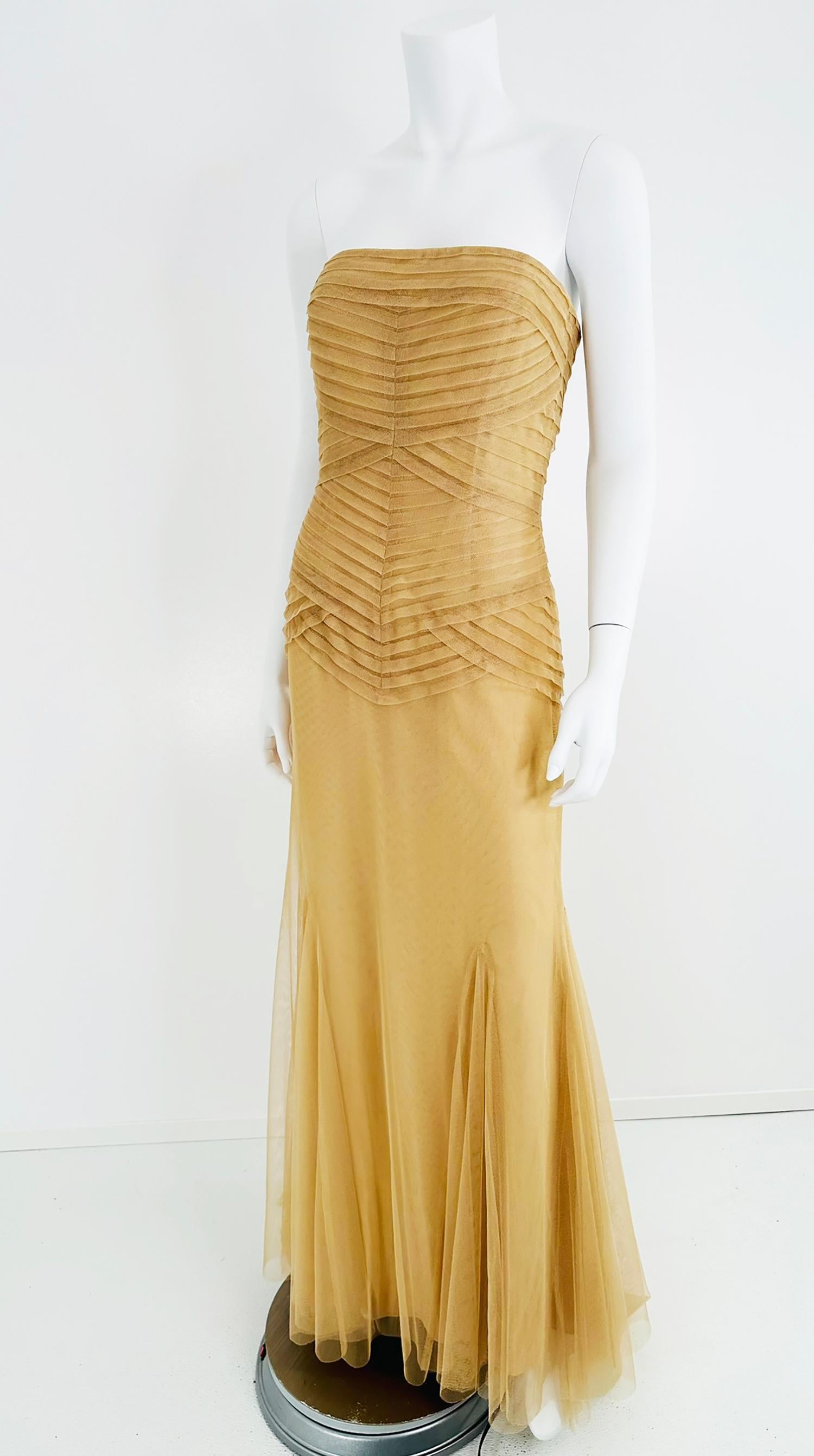 Vera Wang Tulle nude/champagne Robe torse plissée sans bretelles avec traîne 10 en vente 6