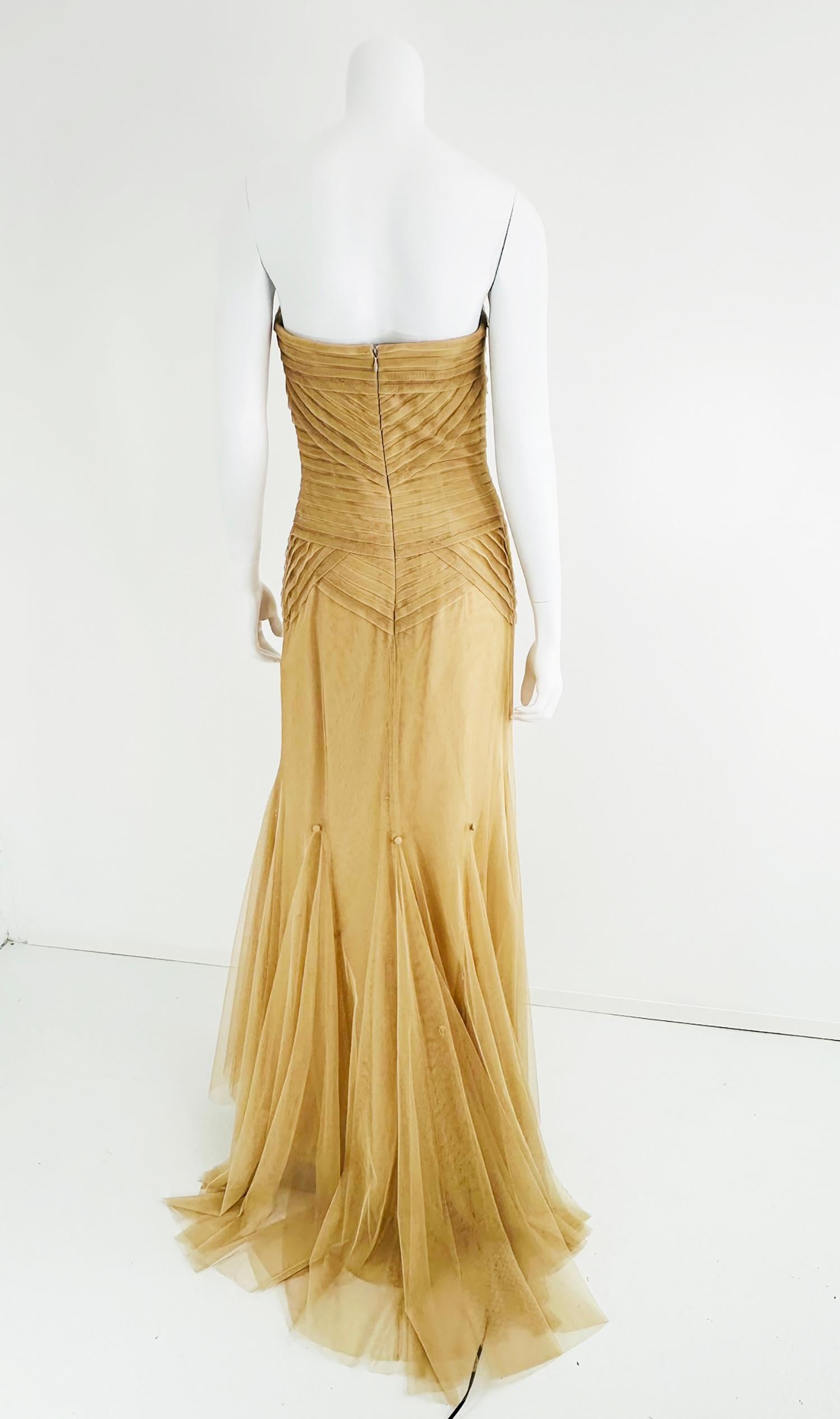 Vera Wang Tulle nude/champagne Robe torse plissée sans bretelles avec traîne 10 en vente 9