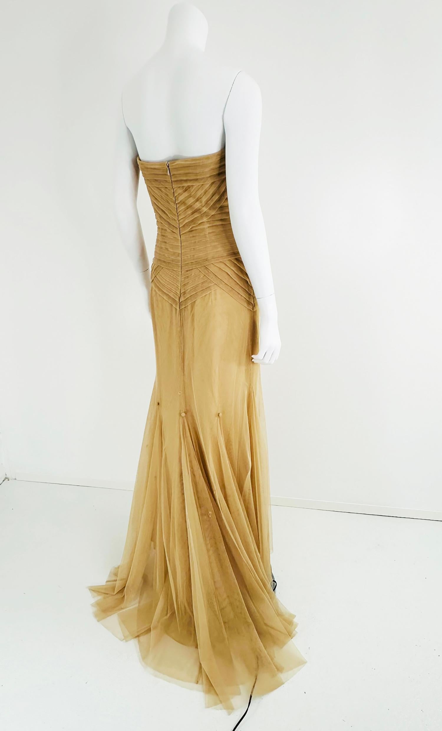 Vera Wang Tulle nude/champagne Robe torse plissée sans bretelles avec traîne 10 en vente 10