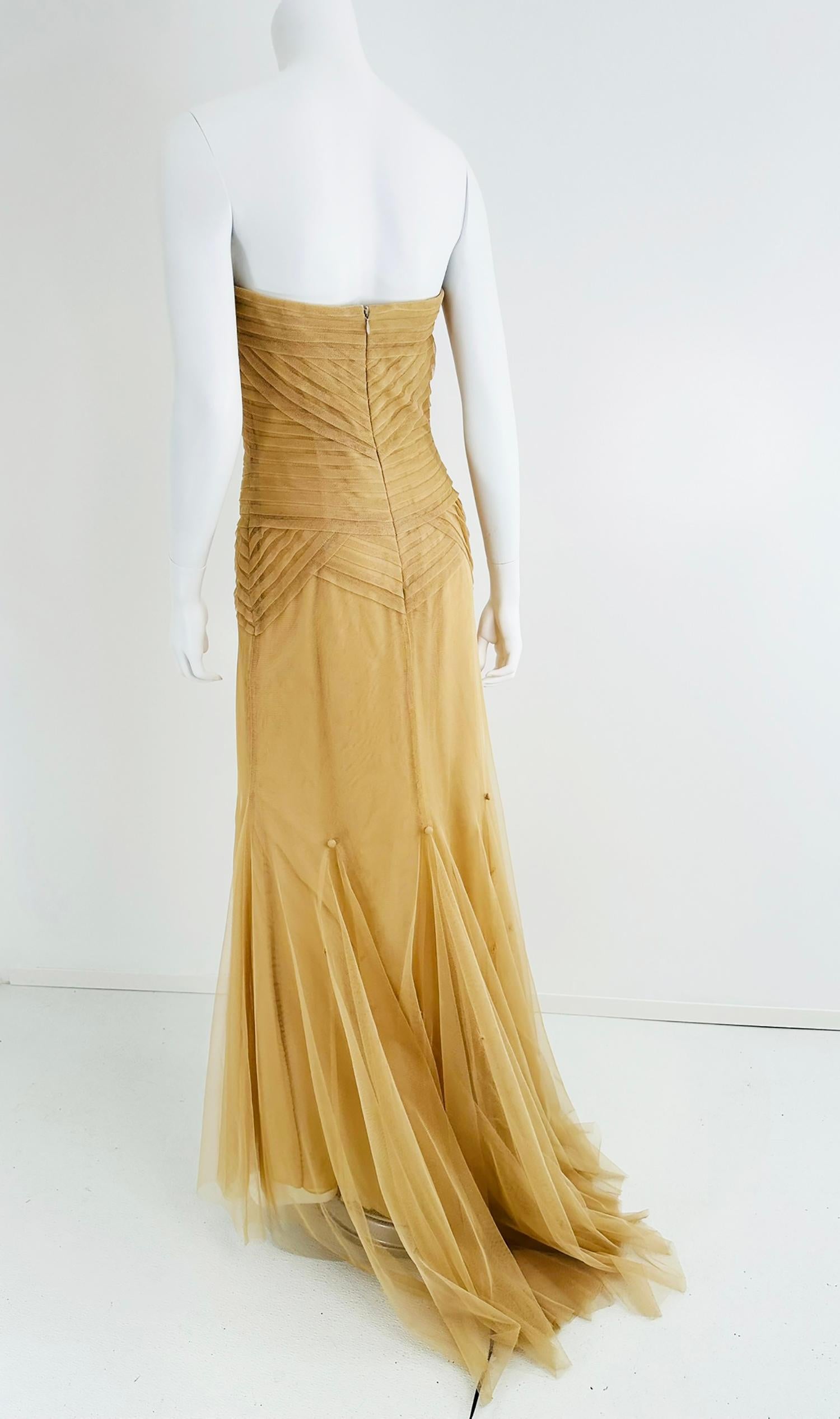 Vera Wang Tulle nude/champagne Robe torse plissée sans bretelles avec traîne 10 en vente 1