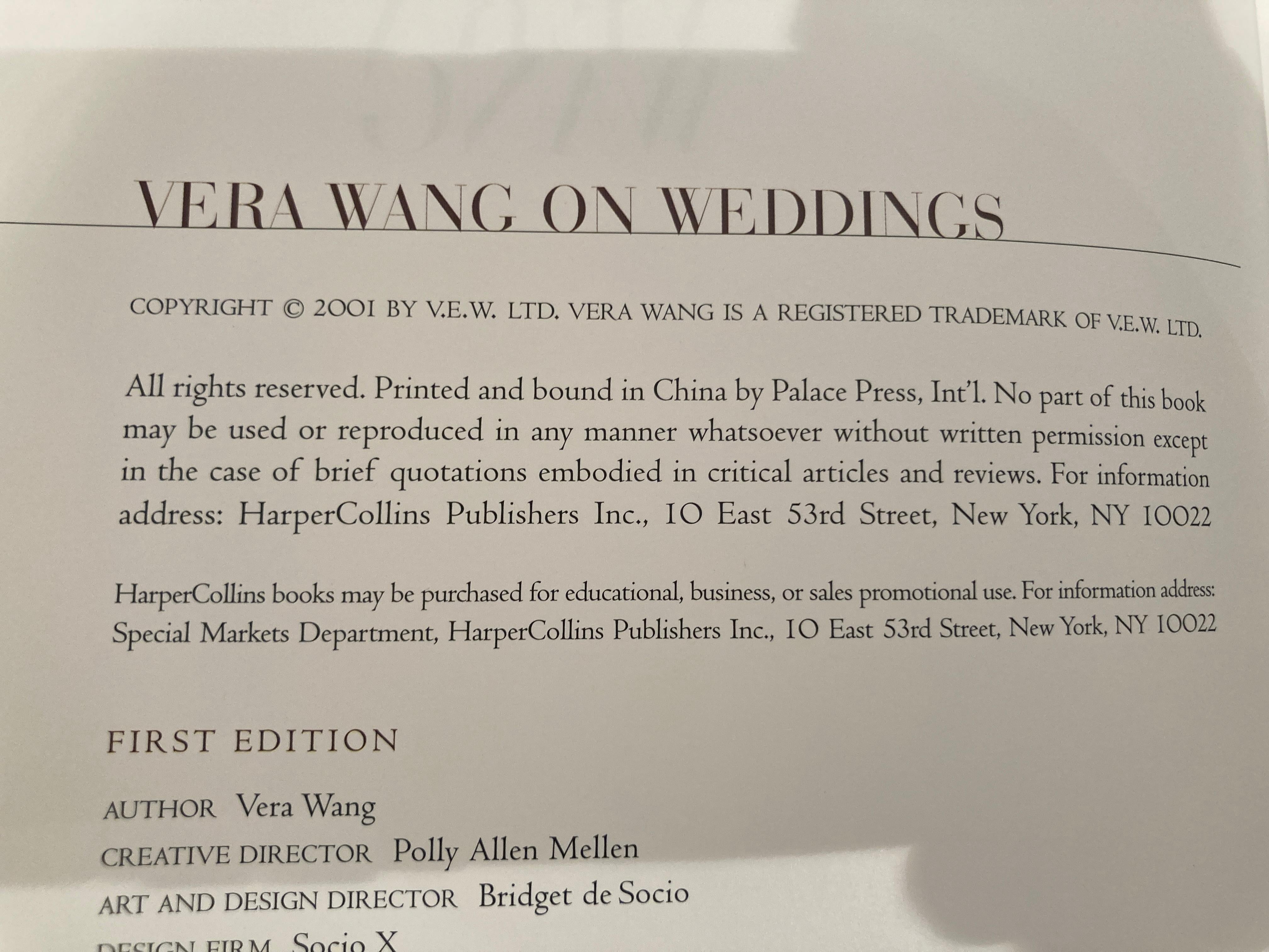 Vera Wang On Weddings by Vera Wang Large Hardcover Book In Good Condition For Sale In North Hollywood, CA