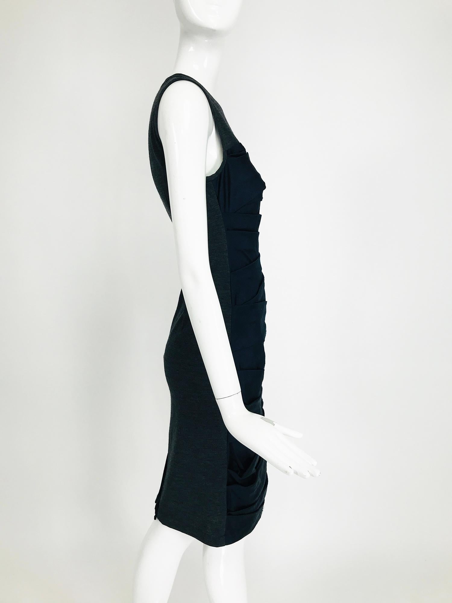 Vera Wang Pleated Black Silk & Knit Charcoal Jersey Sleeveless Sheath Dress In Excellent Condition In West Palm Beach, FL