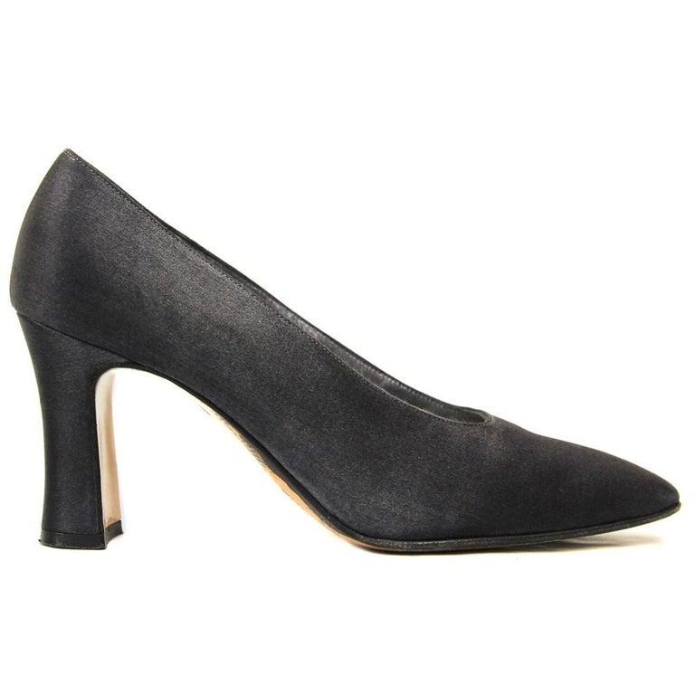 vera wang satin shoes