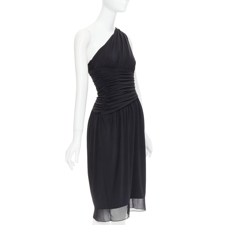 VERA WANG Vintage black one shoulder ruched waist silk lined dress US2 S For Sale at 1stDibs VERA WANG Vintage black one shoulder ruched waist silk lined dress US2 S For Sale at 1stDibs