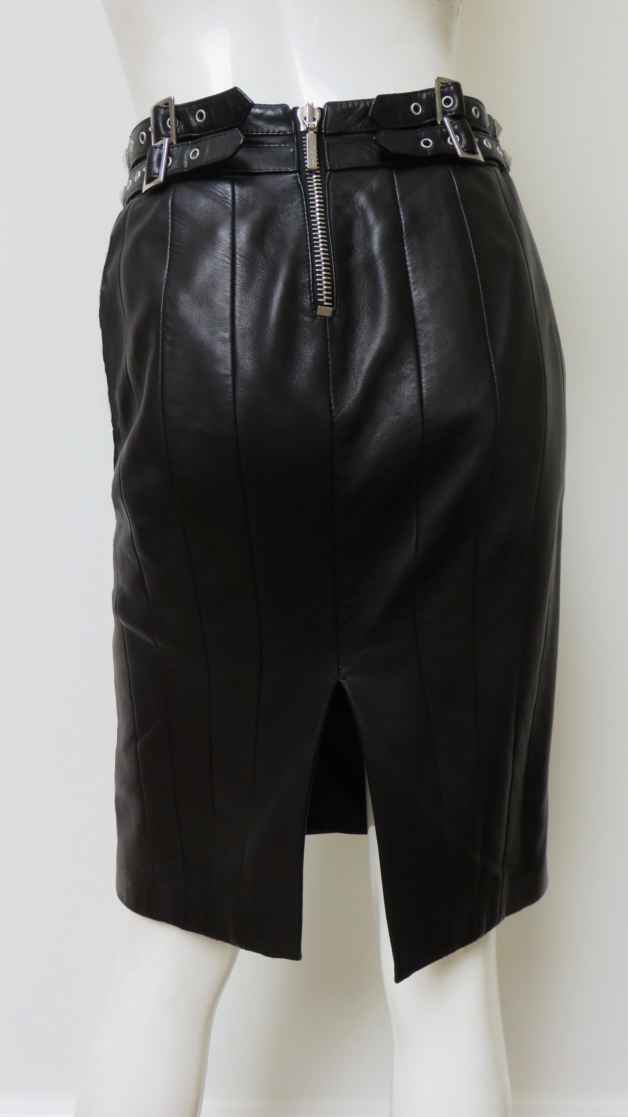Verace Leather Skirt with Studs and Buckle Waist  For Sale 10