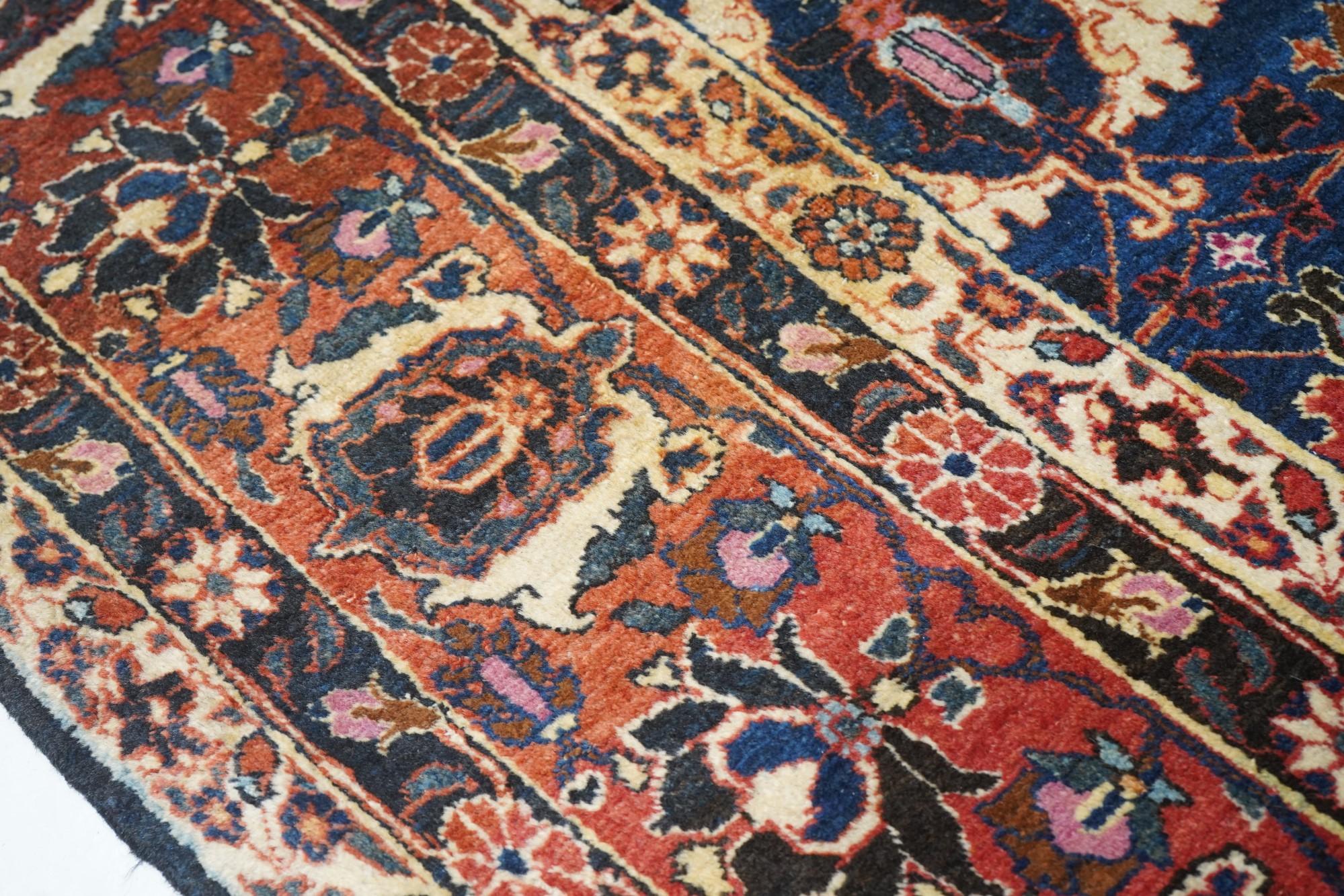 Veramin Rug In Excellent Condition For Sale In New York, NY