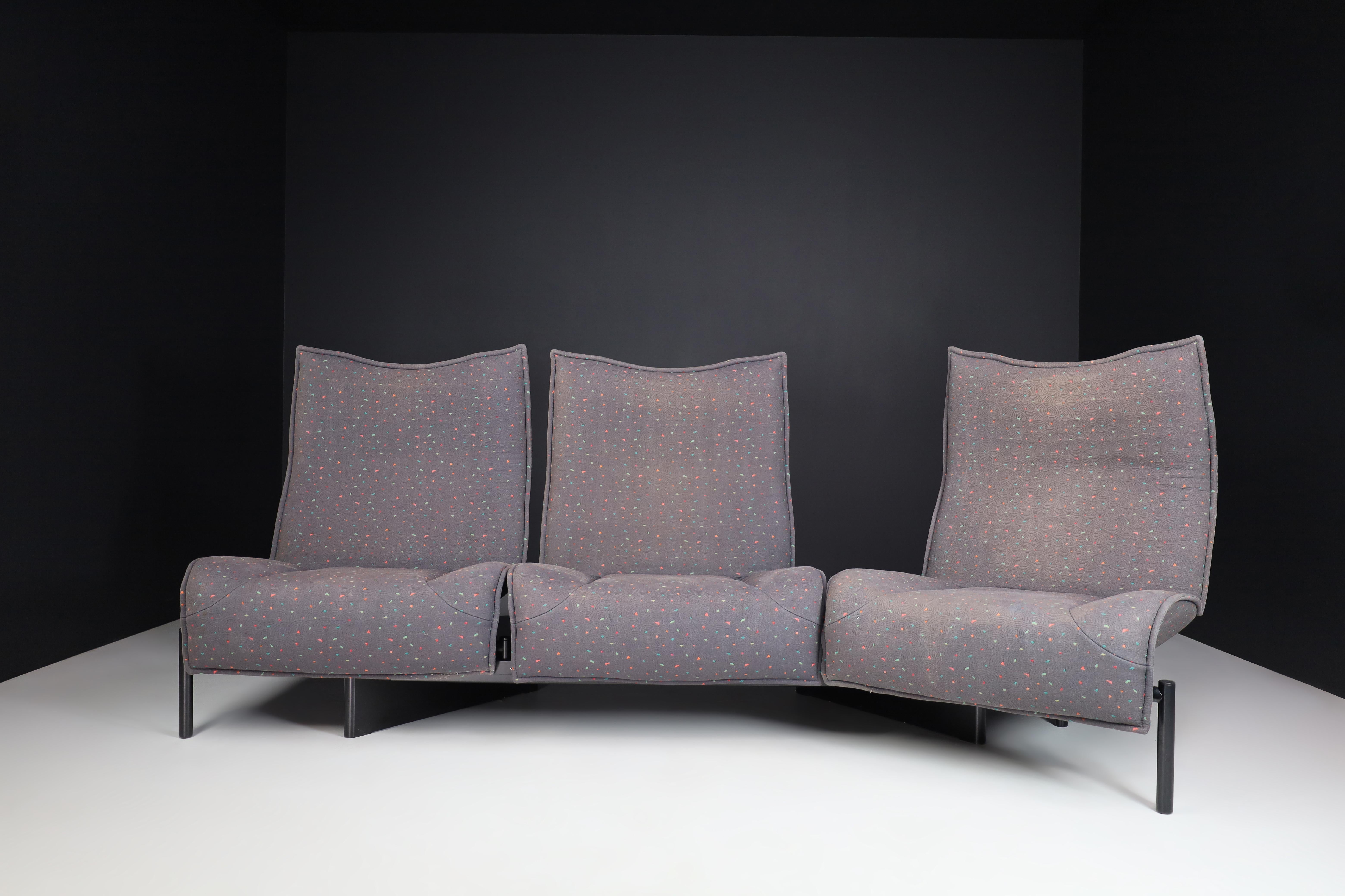 Sofa „Veranda“ aus 3-Sitzer-Stoff von Vico Magistretti für Cassina, Italien, 1980er Jahre (Postmoderne) im Angebot