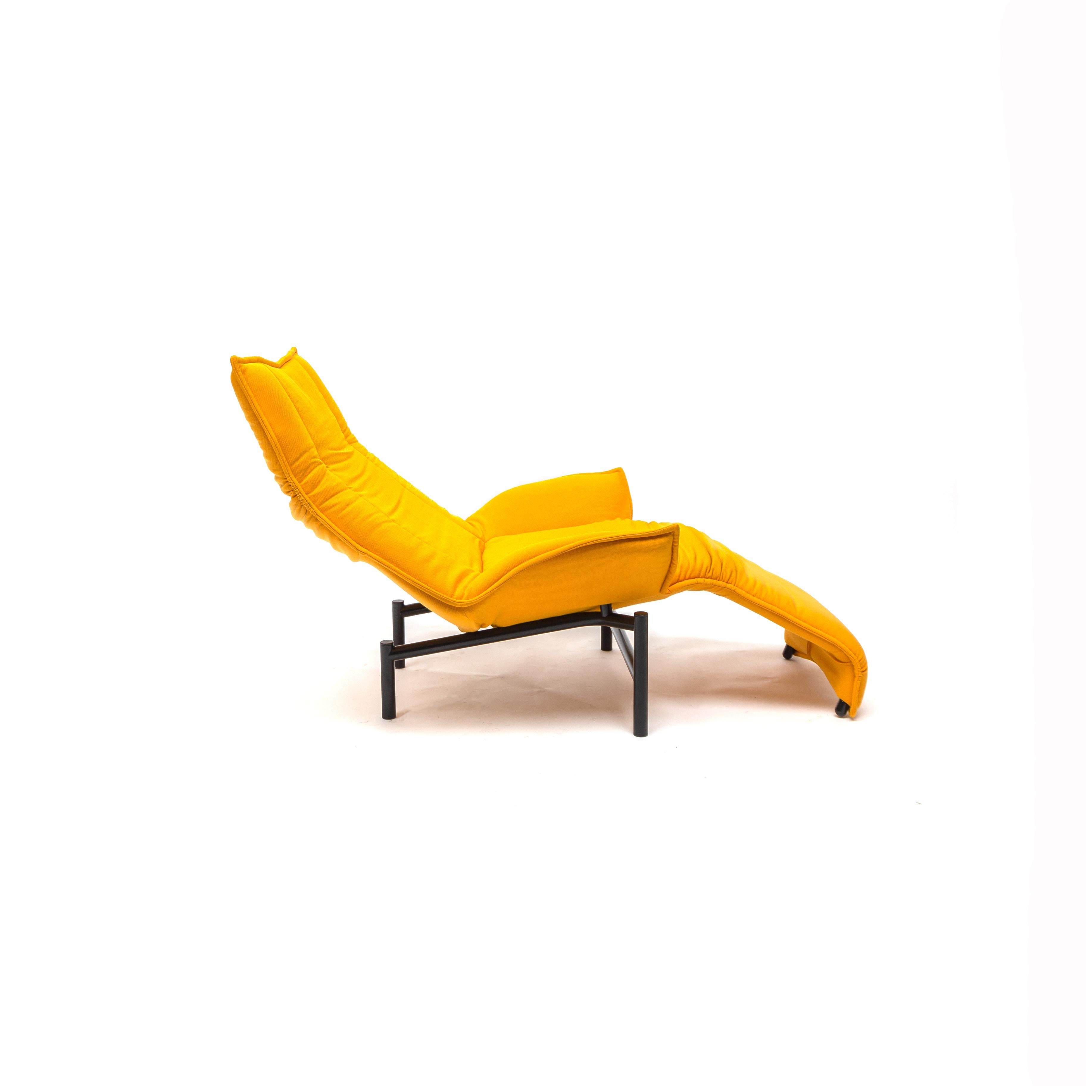 Veranda Lounge Chair by Vico Magistretti for Cassina, 1983 5