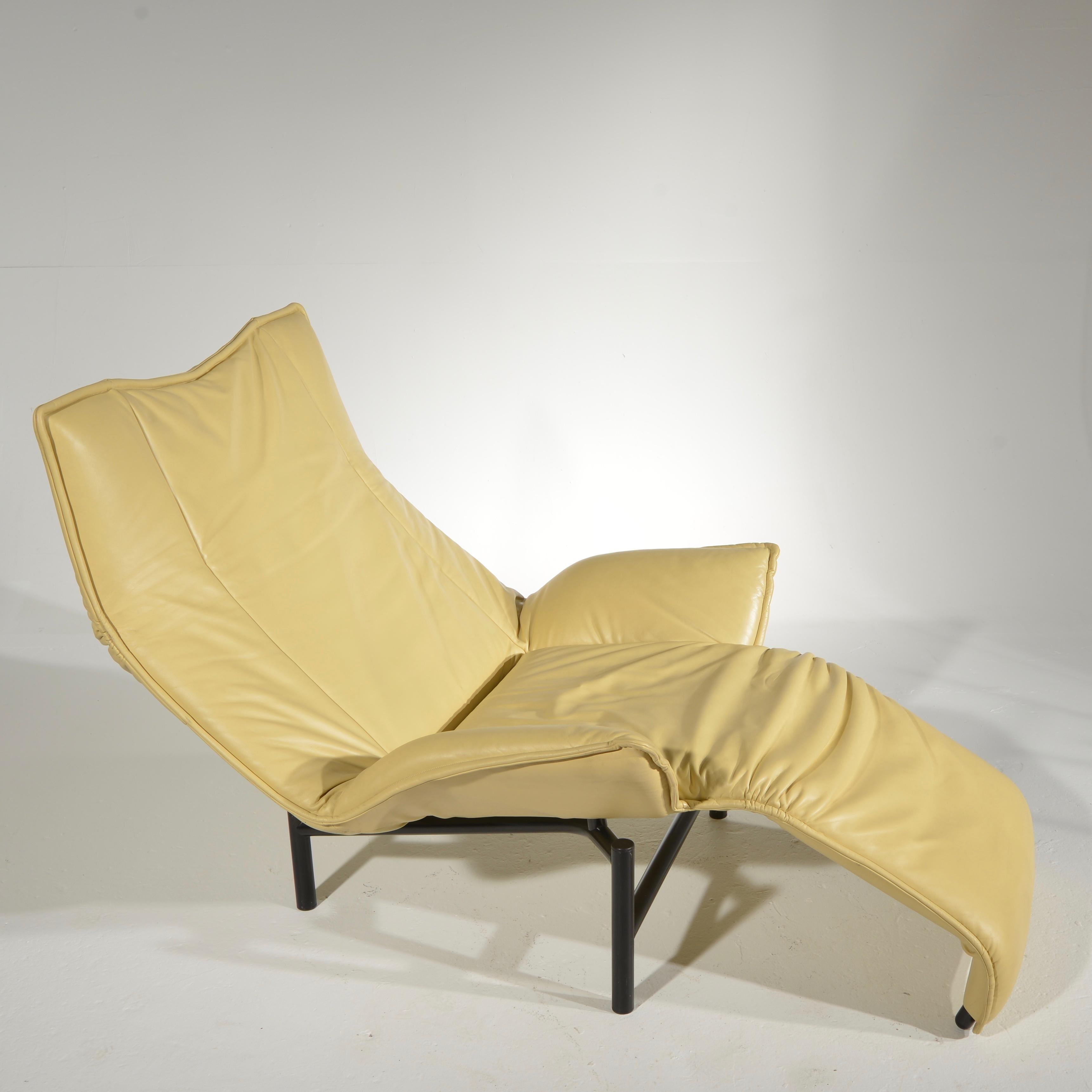 Late 20th Century Veranda Lounge Chair by Vico Magistretti for Cassina For Sale