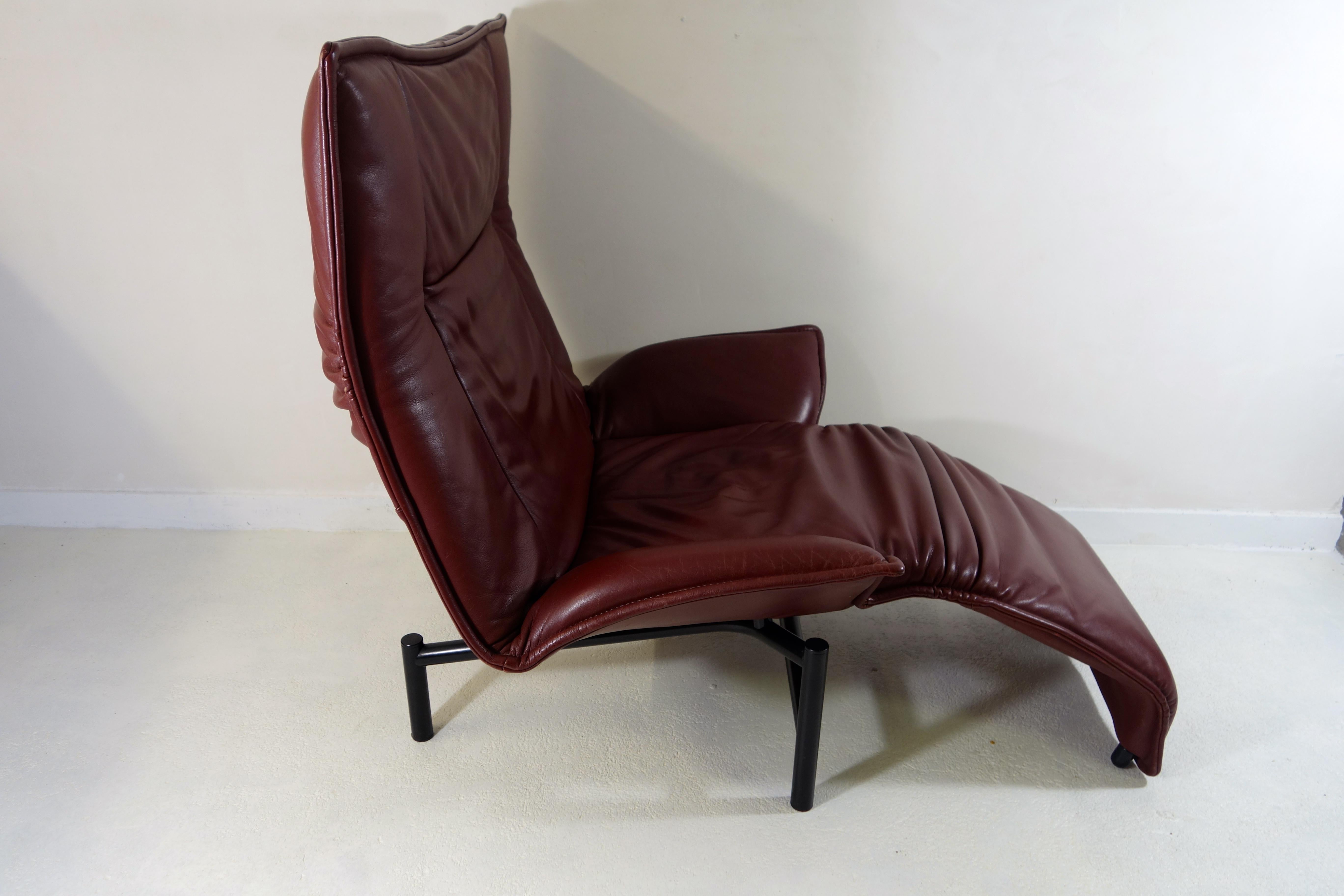Post-Modern Veranda Lounge Chair by Vico Magistretti for Cassina in Brown Leather Reclining