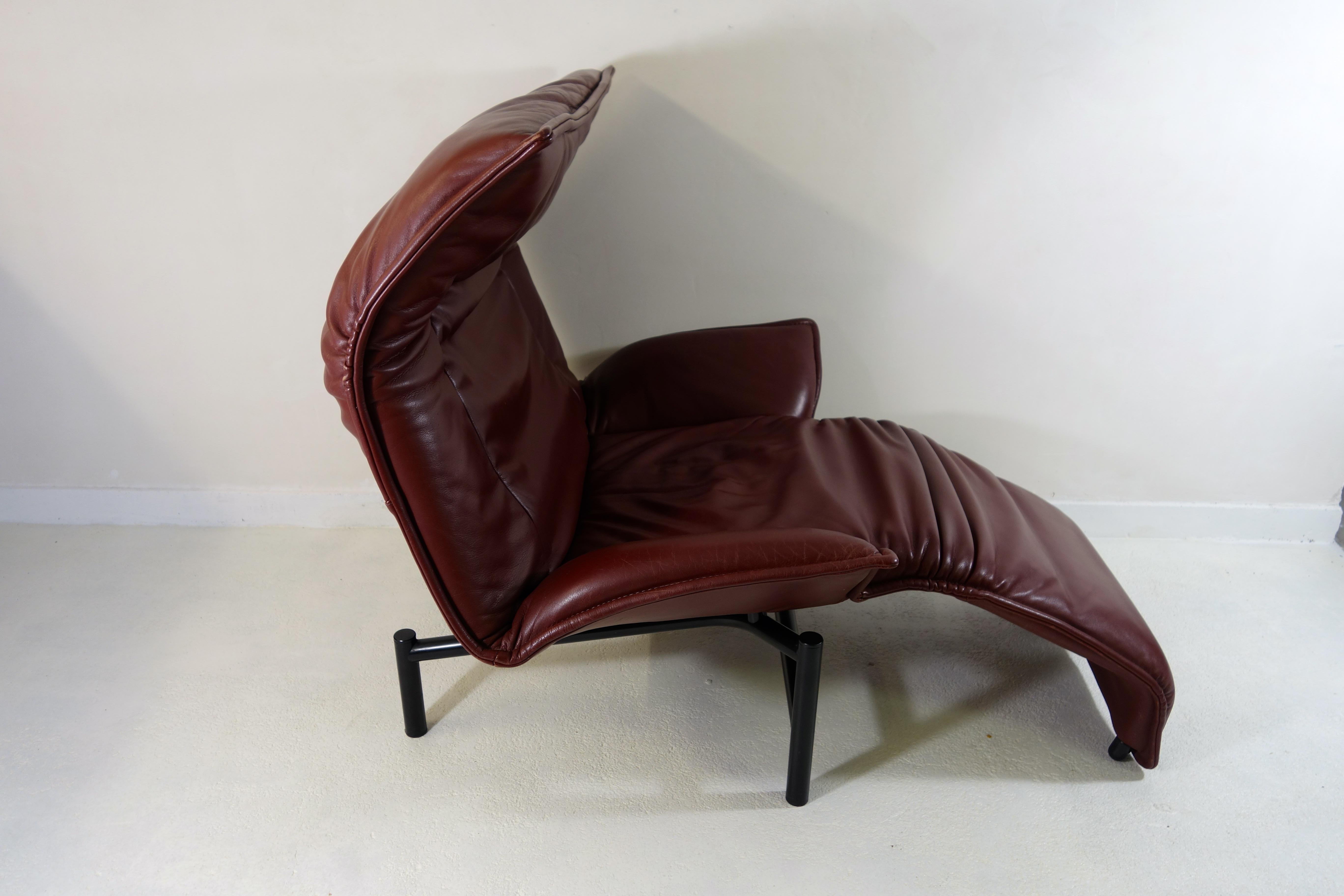 Veranda Lounge Chair by Vico Magistretti for Cassina in Brown Leather Reclining In Good Condition In Doornspijk, NL