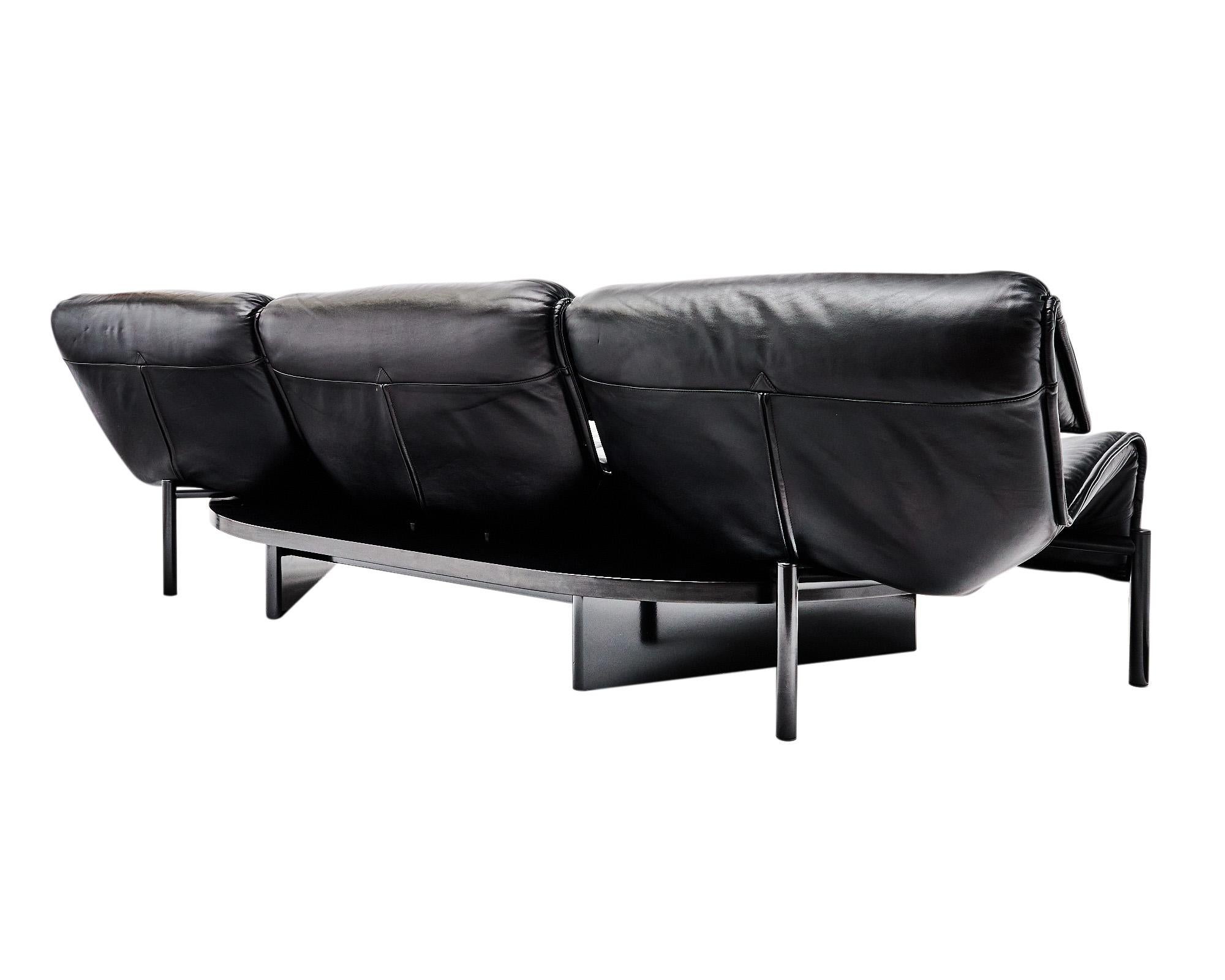 Ensemble canapé et fauteuil Veranda de Vico Magistretti pour Cassina en vente 2