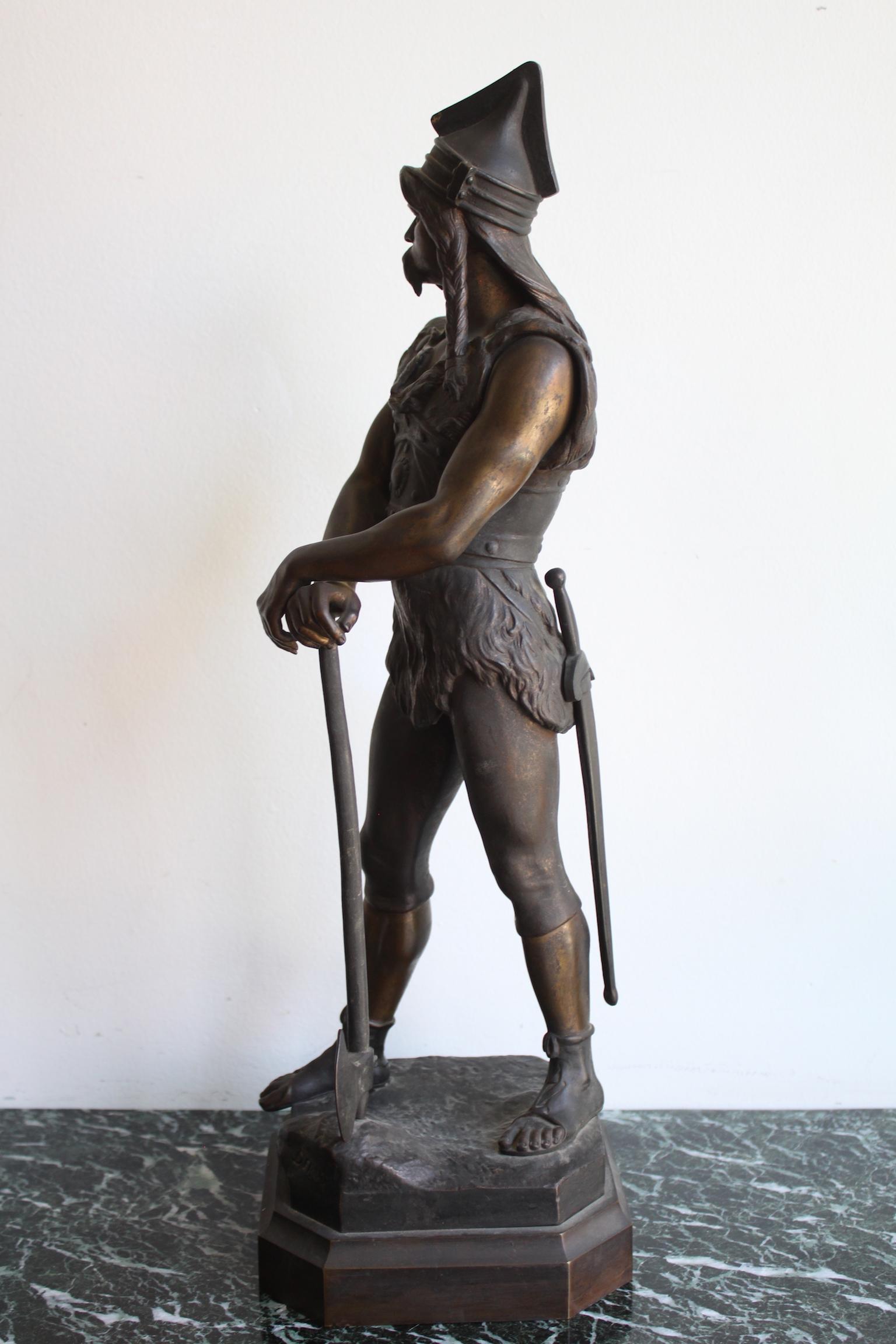 Sculpture of Vercingetorix by Marcel Debut (1865-1933), in patinated bronze.
 Stamp on the back. 
Good condition.
Dimensions: height 51cm, width 16cm, depth 16cm.