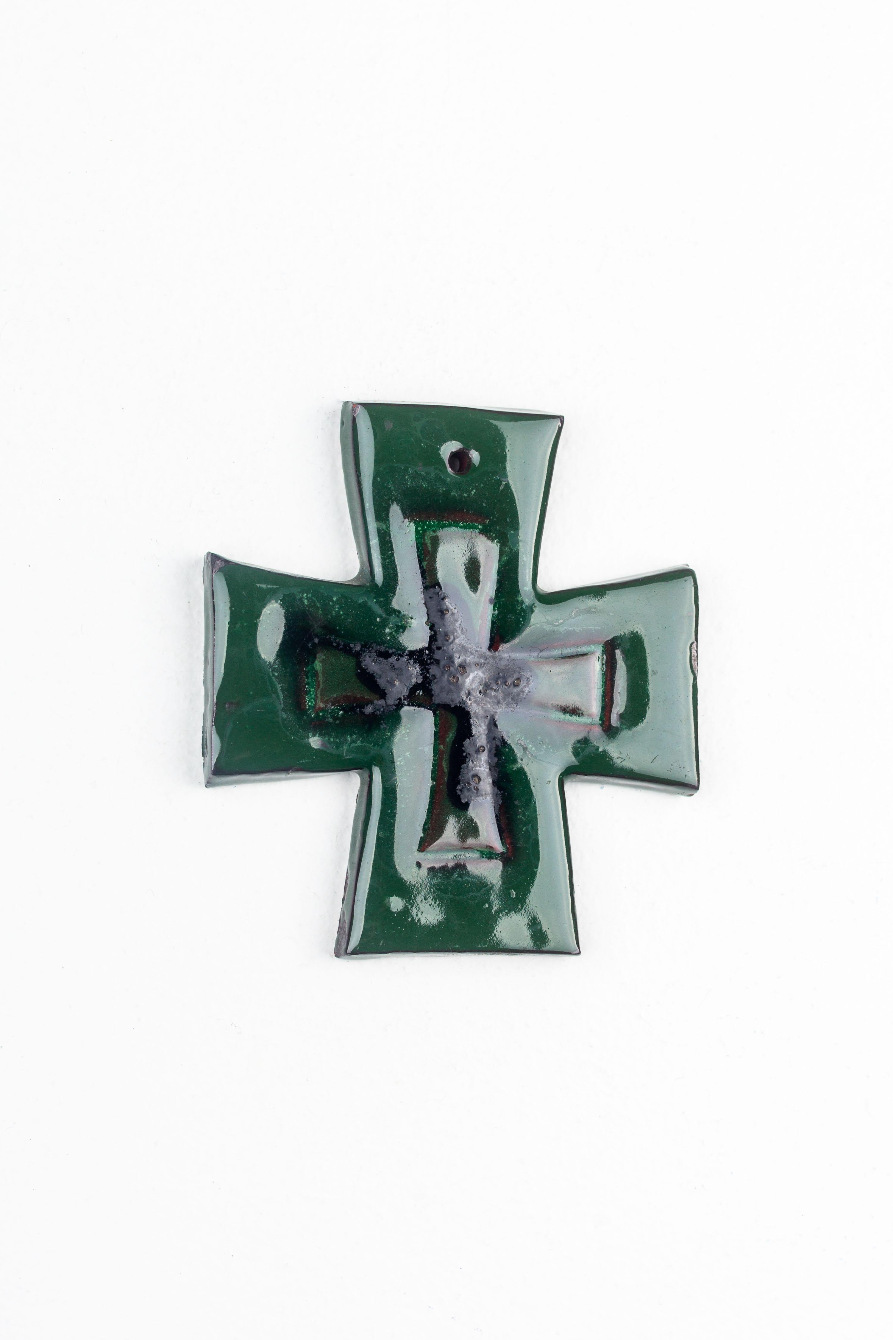 Grünes Malteserkreuz aus Keramik aus der Mitte des Jahrhunderts (Moderne der Mitte des Jahrhunderts) im Angebot