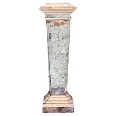 Piédestal de marbre antique et statuaire Verde, 18ème siècle