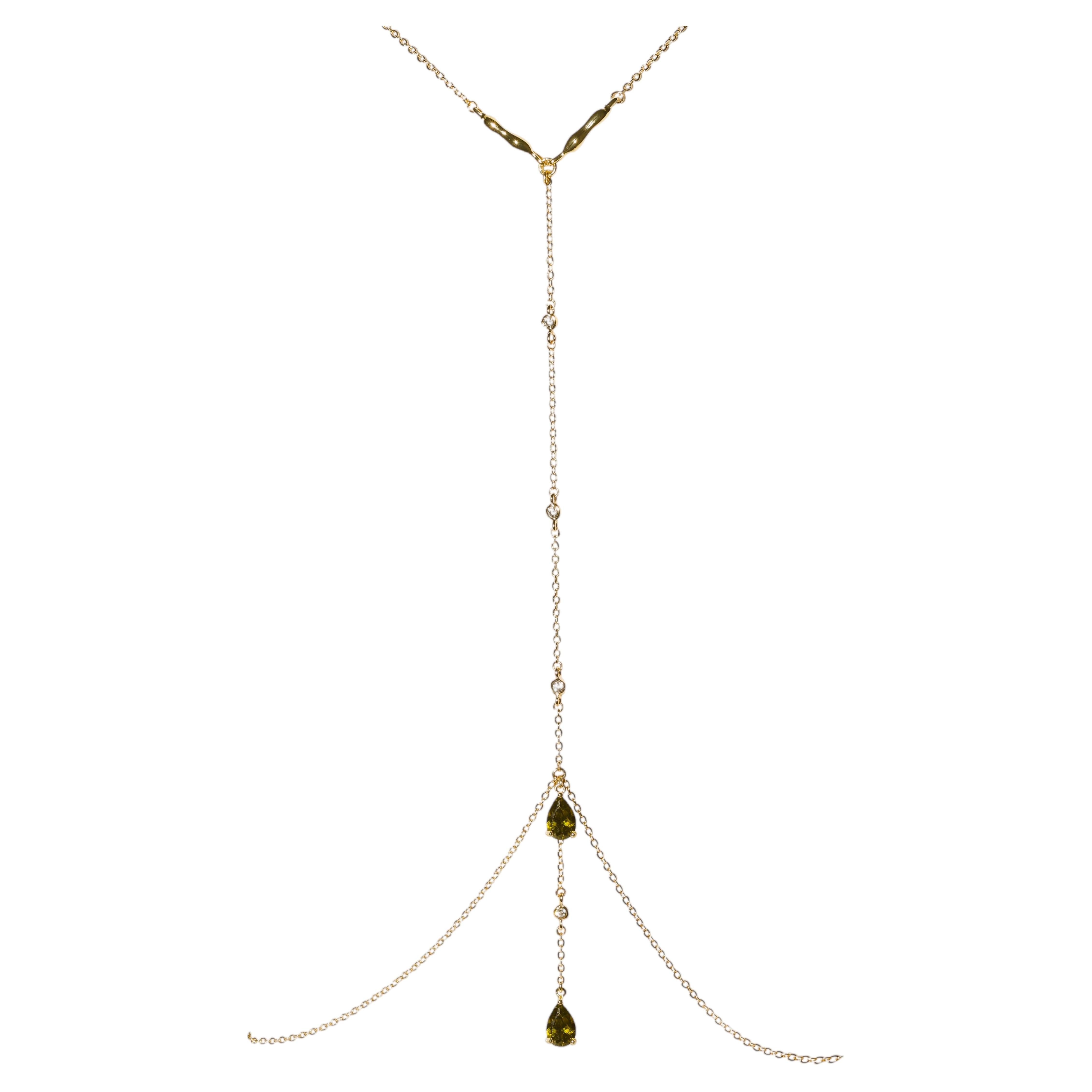 Cadena Verdelle de oro de 14 quilates con dos gotas de piedra verde oliva talla pera