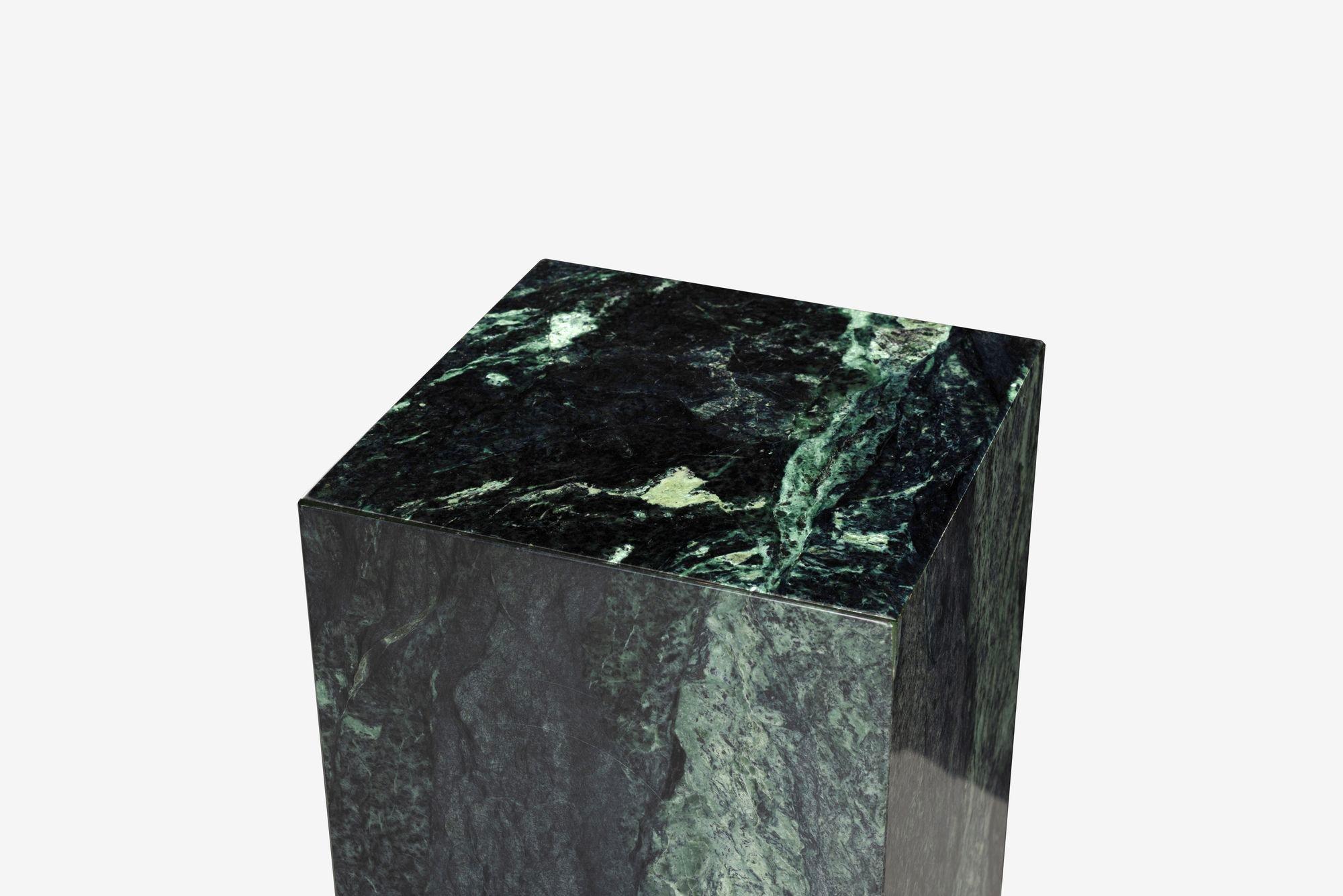 Verdi Alpi Marble Pedestal Mangiarotti Style In Good Condition For Sale In Chicago, IL