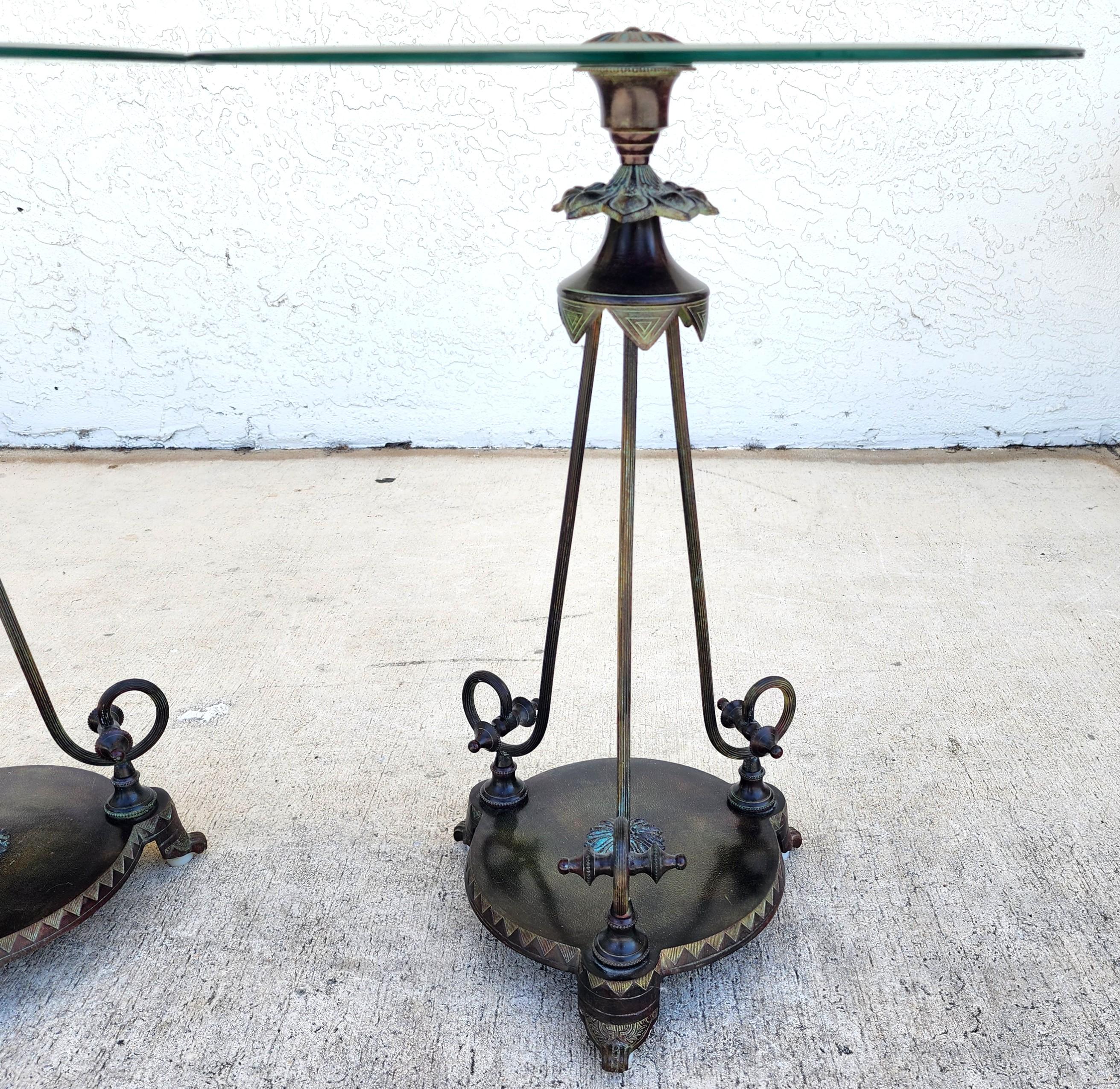 Néoclassique Paire de tables d'appoint Verdi Gris Bronze Gueridon en vente