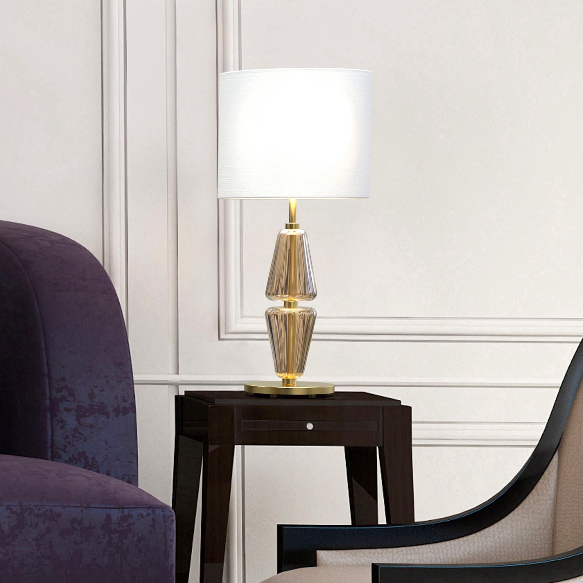 VERDI Handgefertigte moderne Tischlampe aus Muranoglas Made in Italy im Angebot 1