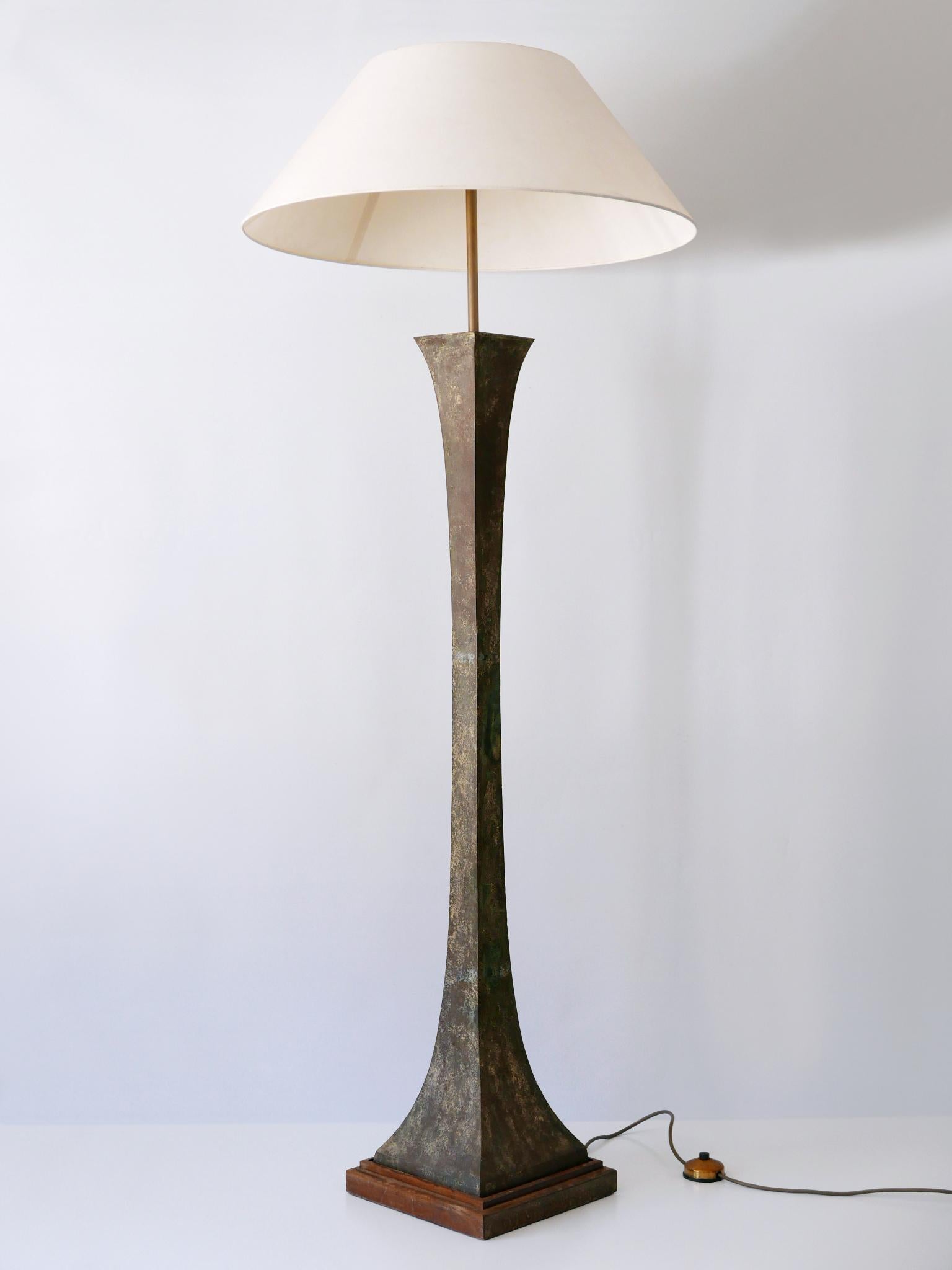 Mid-20th Century Verdigris Bronze Floor Lamp by Stewart Ross James for Hansen Lighting, 1960s For Sale