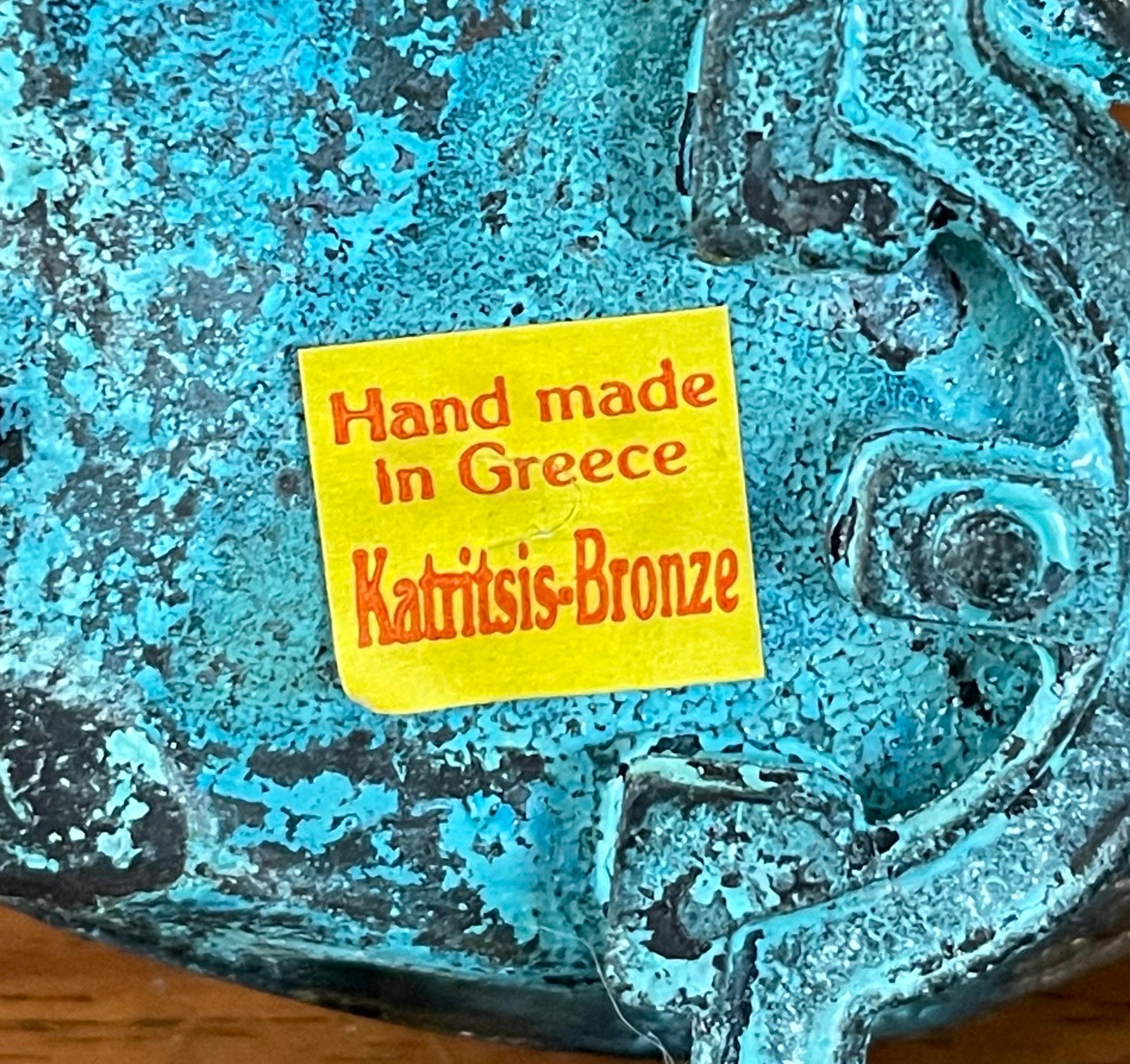 Scultura greca in bronzo Verdigris con carro e guerriero troiano in vendita 6