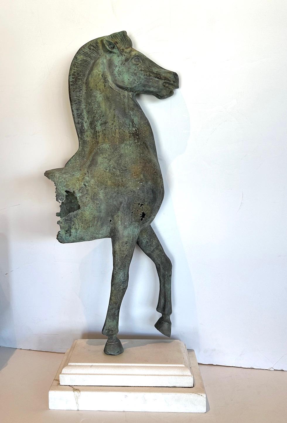 Verdigris-Bronze-Pferdfragment mit Pferd im Angebot 2