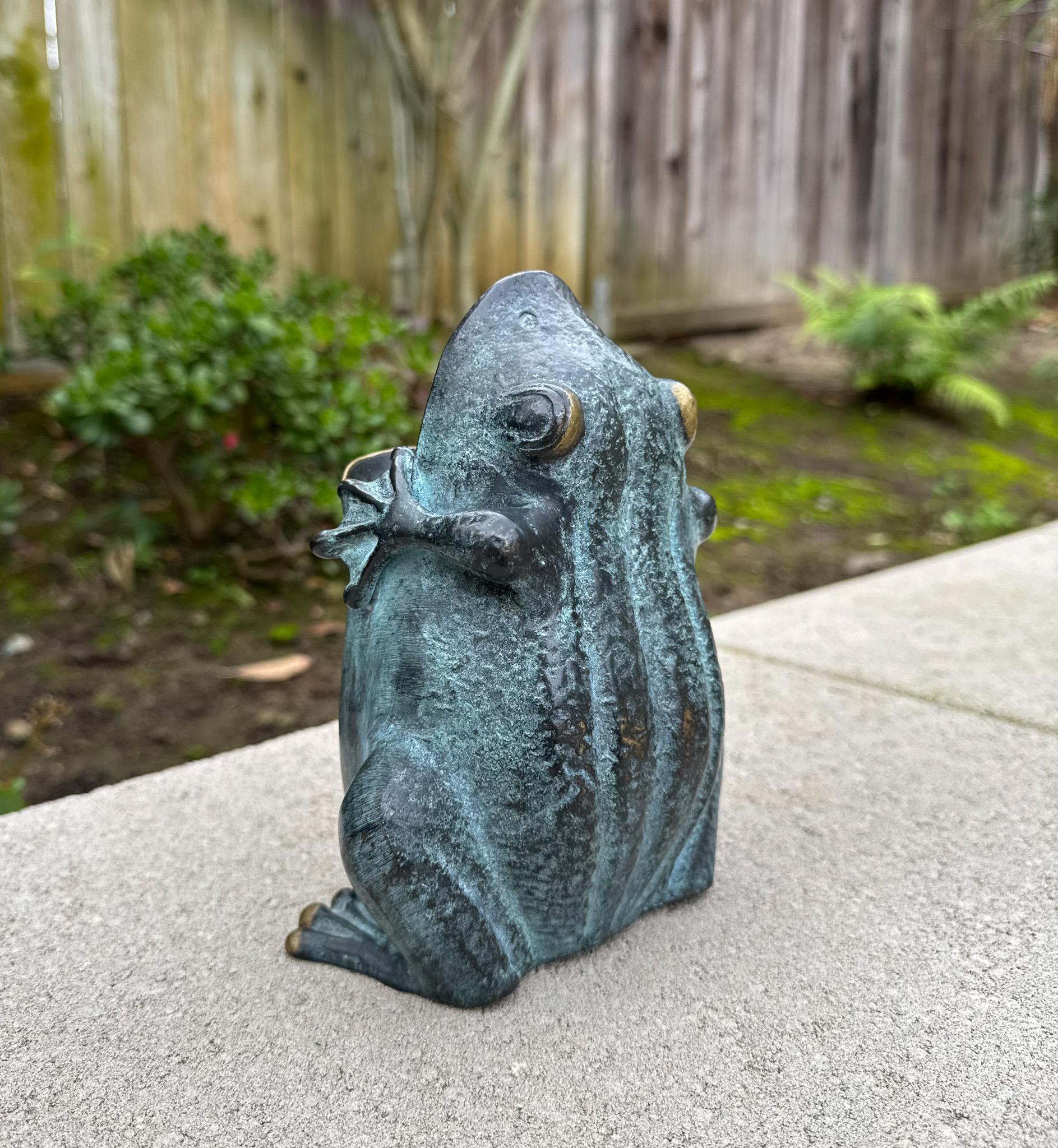 Patinated Verdigris Bronze Sculptural Frog Vase by San Pacific International, 20th Century For Sale