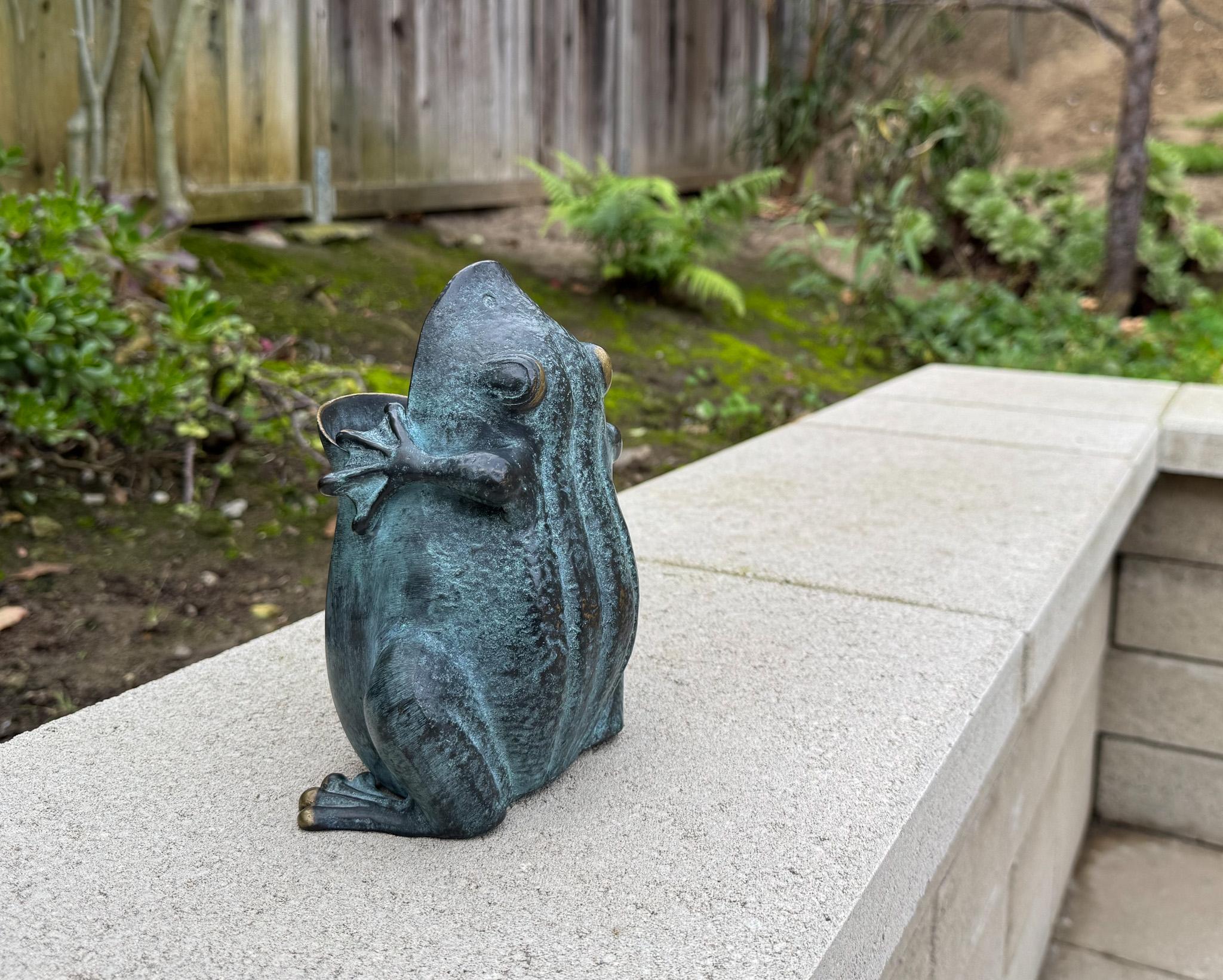 Verdigris Bronze Sculptural Frog Vase by San Pacific International, 20th Century For Sale 2