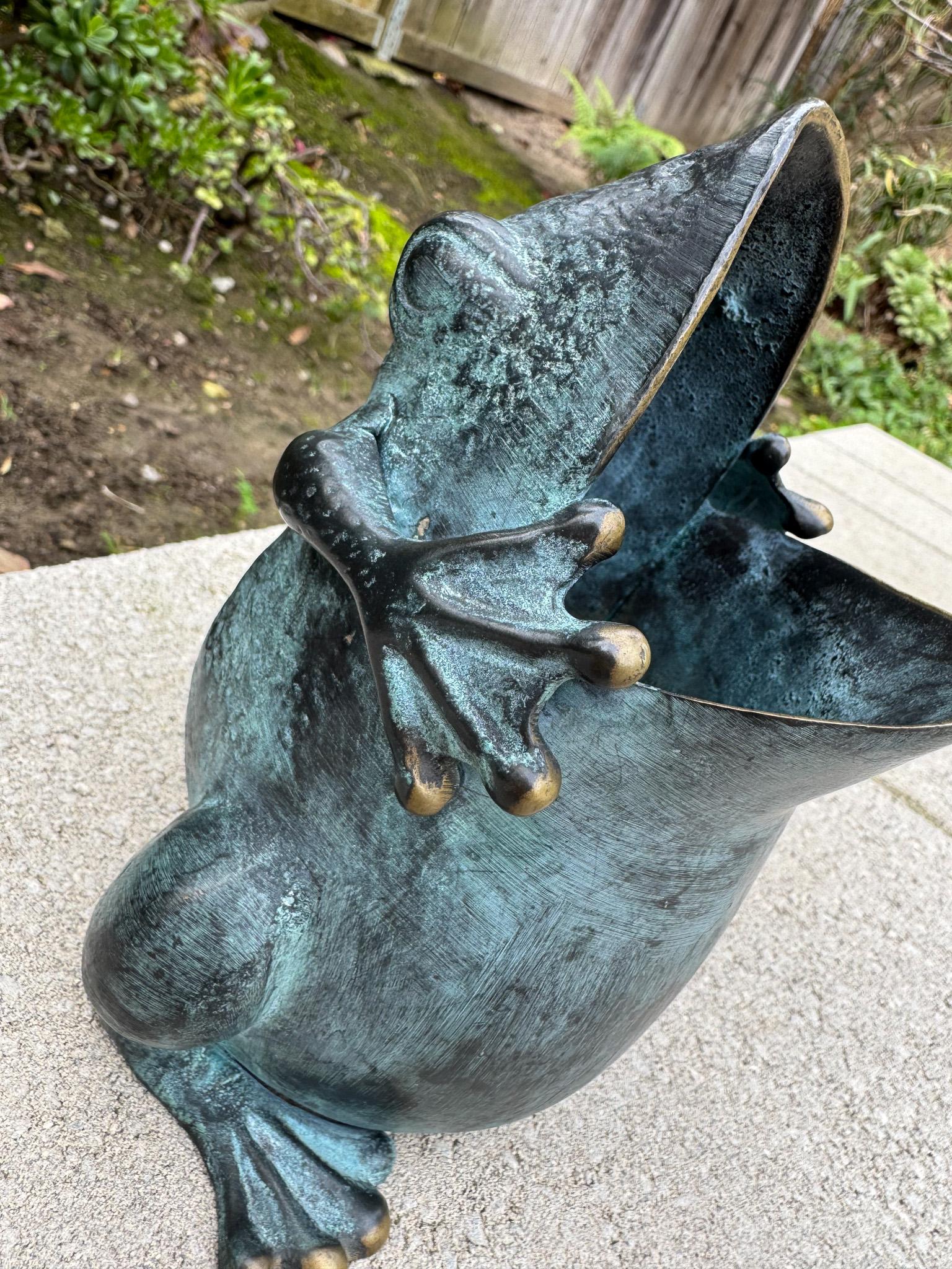 Verdigris Bronze Sculptural Frog Vase by San Pacific International, 20th Century For Sale 5