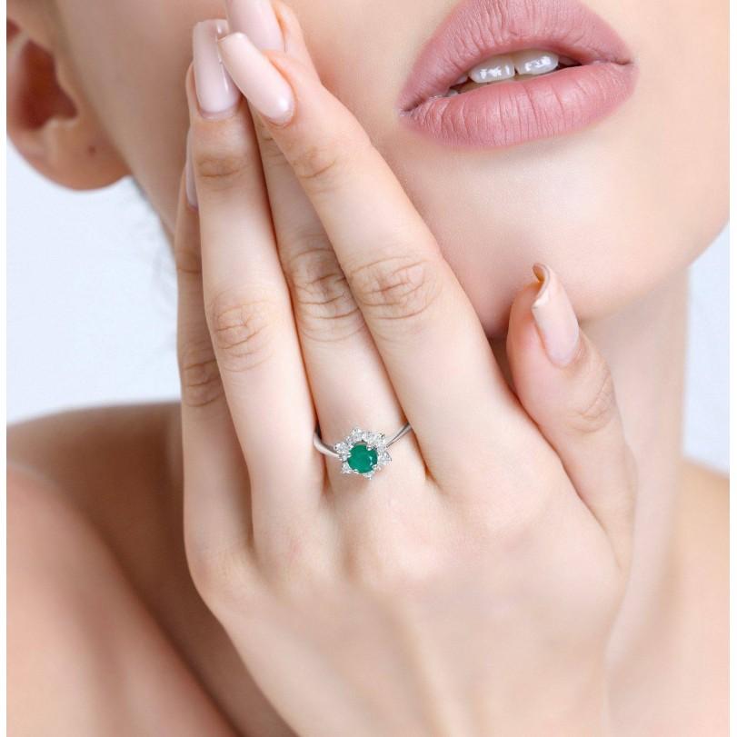 1.01ct Emerald And Diamond Cluster Ring For Sale 1