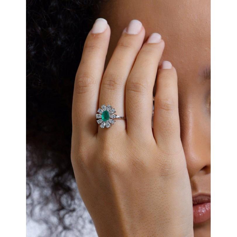 2.00ct Emerald And Diamond Cocktail Ring In New Condition For Sale In Fatih, 34