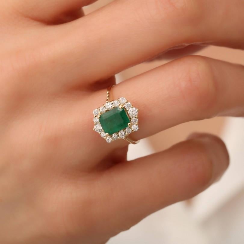 Modern 2.16ct Emerald Engagement Diamond Ring For Sale