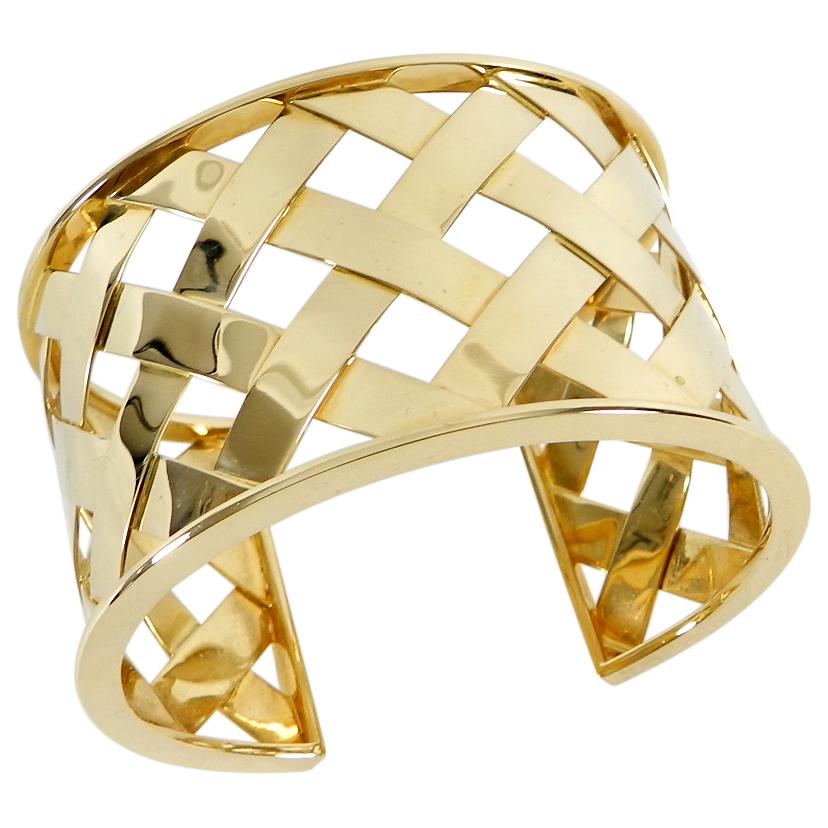 Verdura 18 Karat Yellow Gold Criss Cross Cuff Bracelet