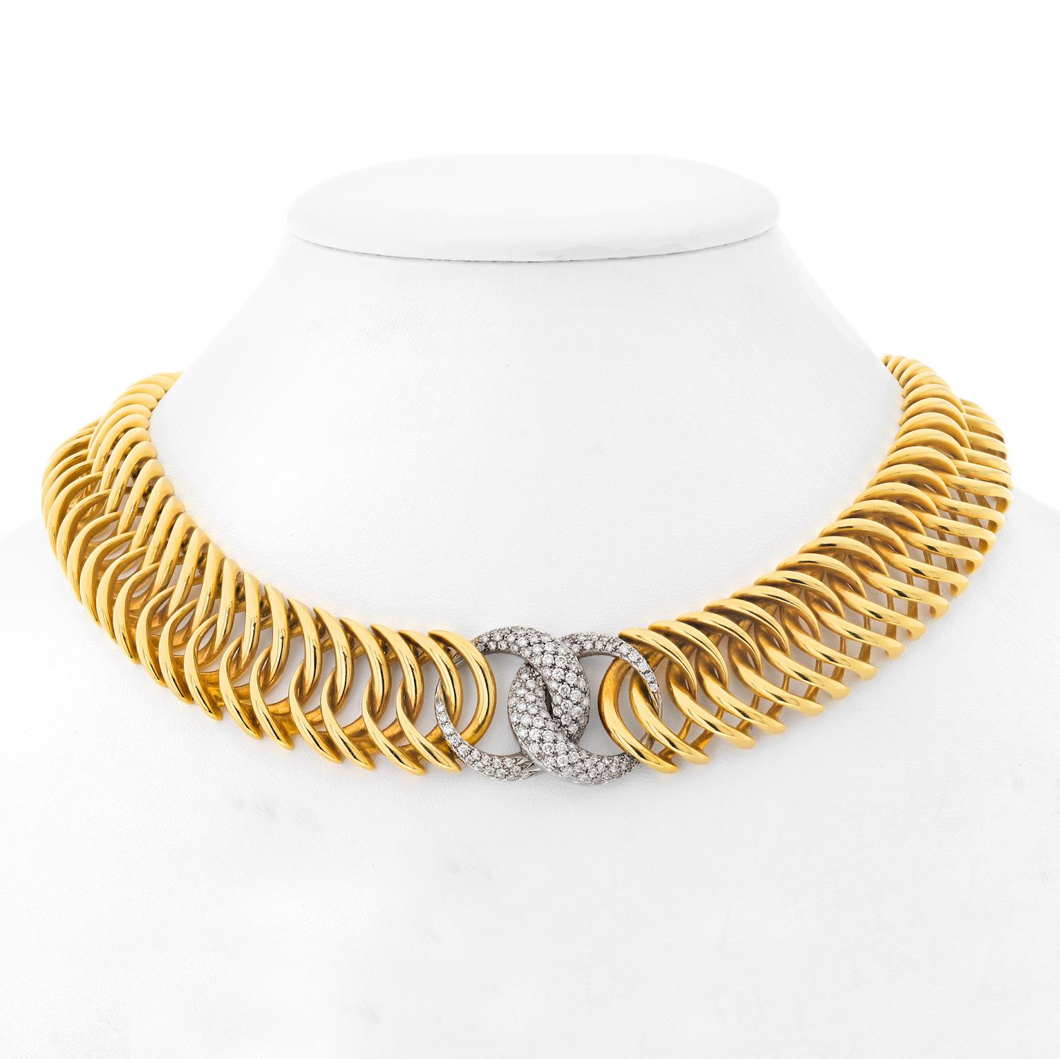 Verdura 18K Yellow Gold Double Crescent Pave Diamond Link Necklace.
The pave diamond centerpiece is made in platinum. Mounted with 1.30cttw in round diamonds. 
Quality: Ecolor, VVS1 clarity, 1.30cttw.
Length: 16 inches. 
